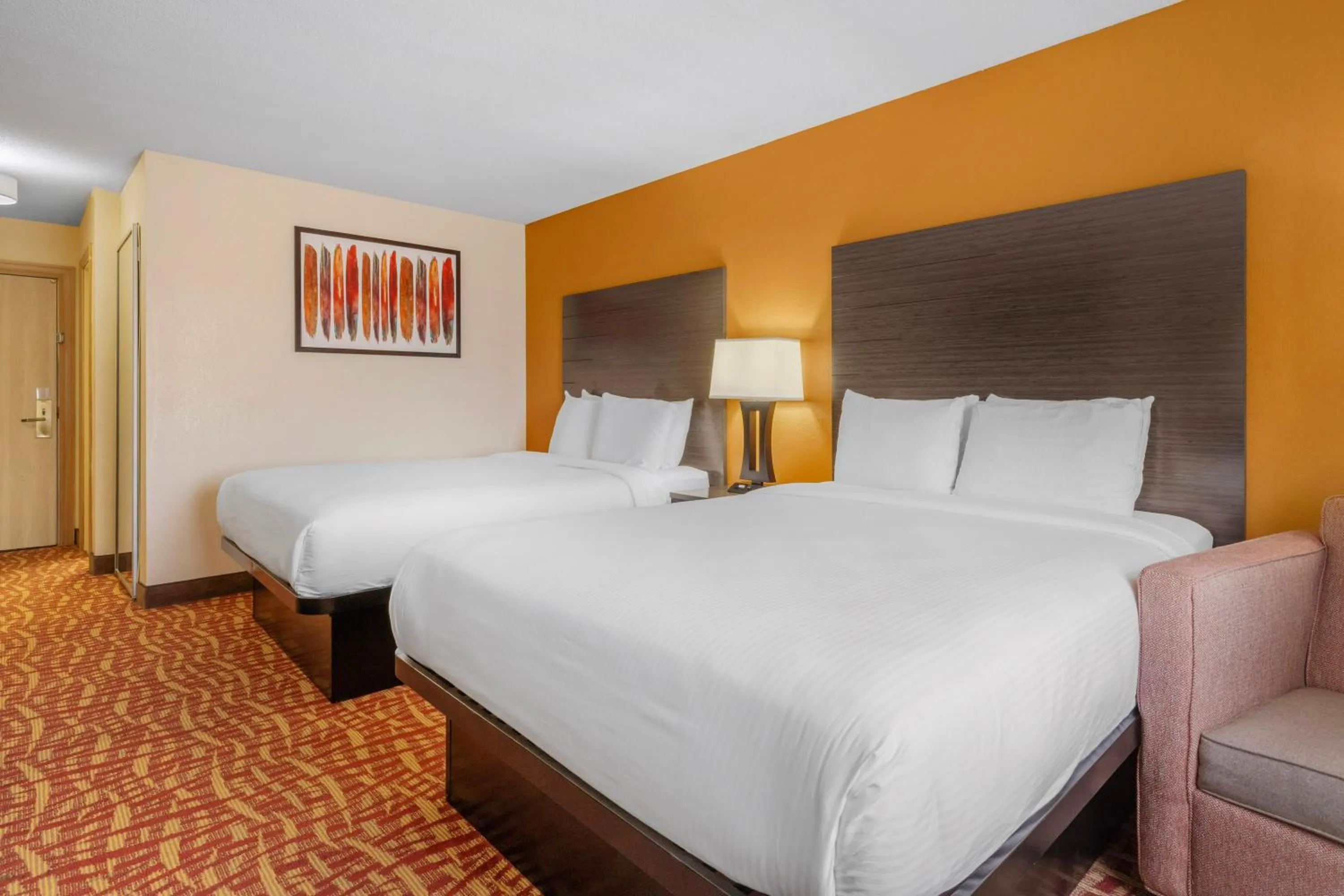 Photo of the whole room, Bed in Best Western Aspen Hotel