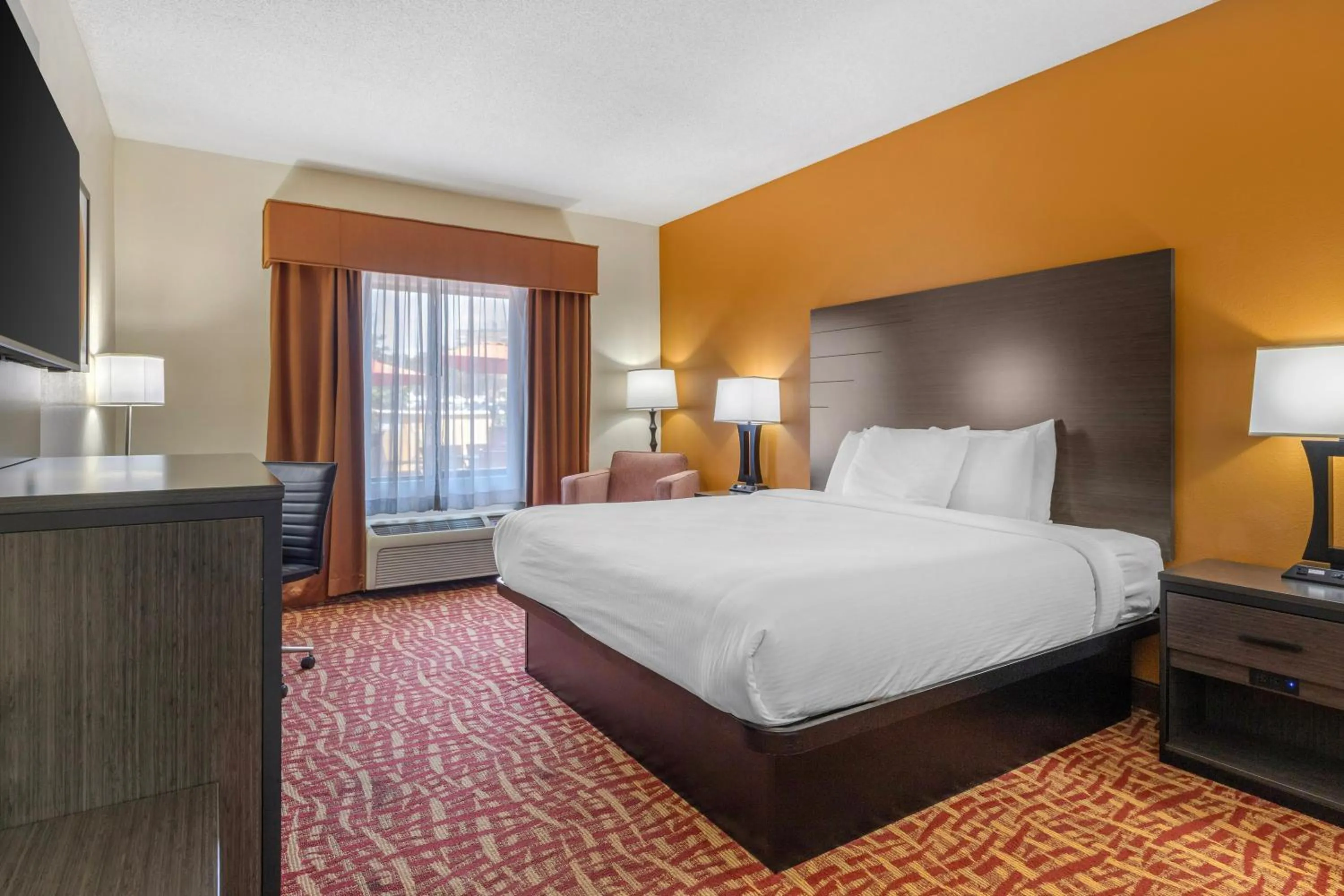 Photo of the whole room, Bed in Best Western Aspen Hotel