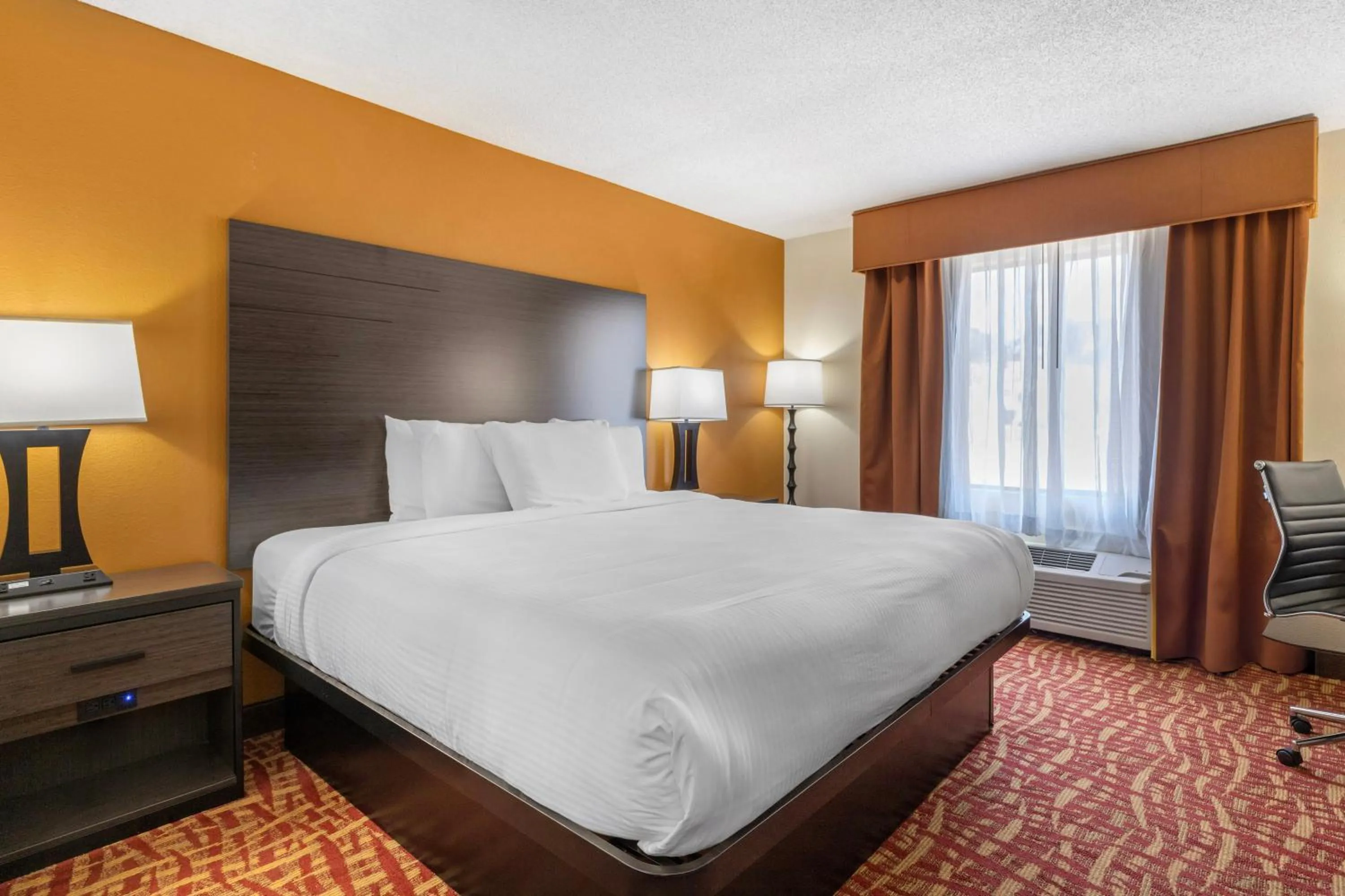 Bedroom, Bed in Best Western Aspen Hotel