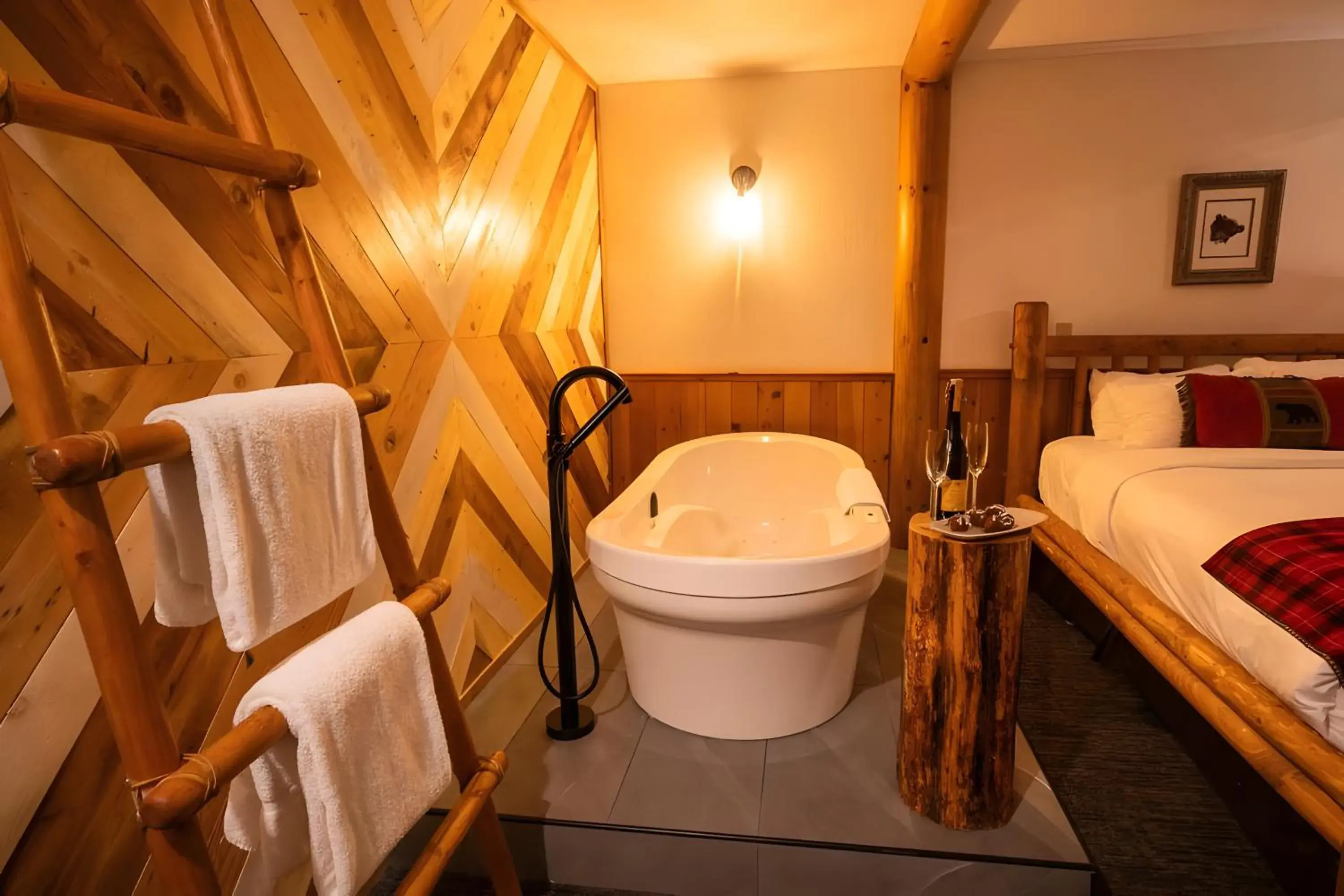 Jacuzzi Suite and Sofa Bed (Lodge Building) in Baker Creek By Basecamp Jacuzzi Suite and Sofa Bed (Lodge Building) in Baker Creek By Basecamp