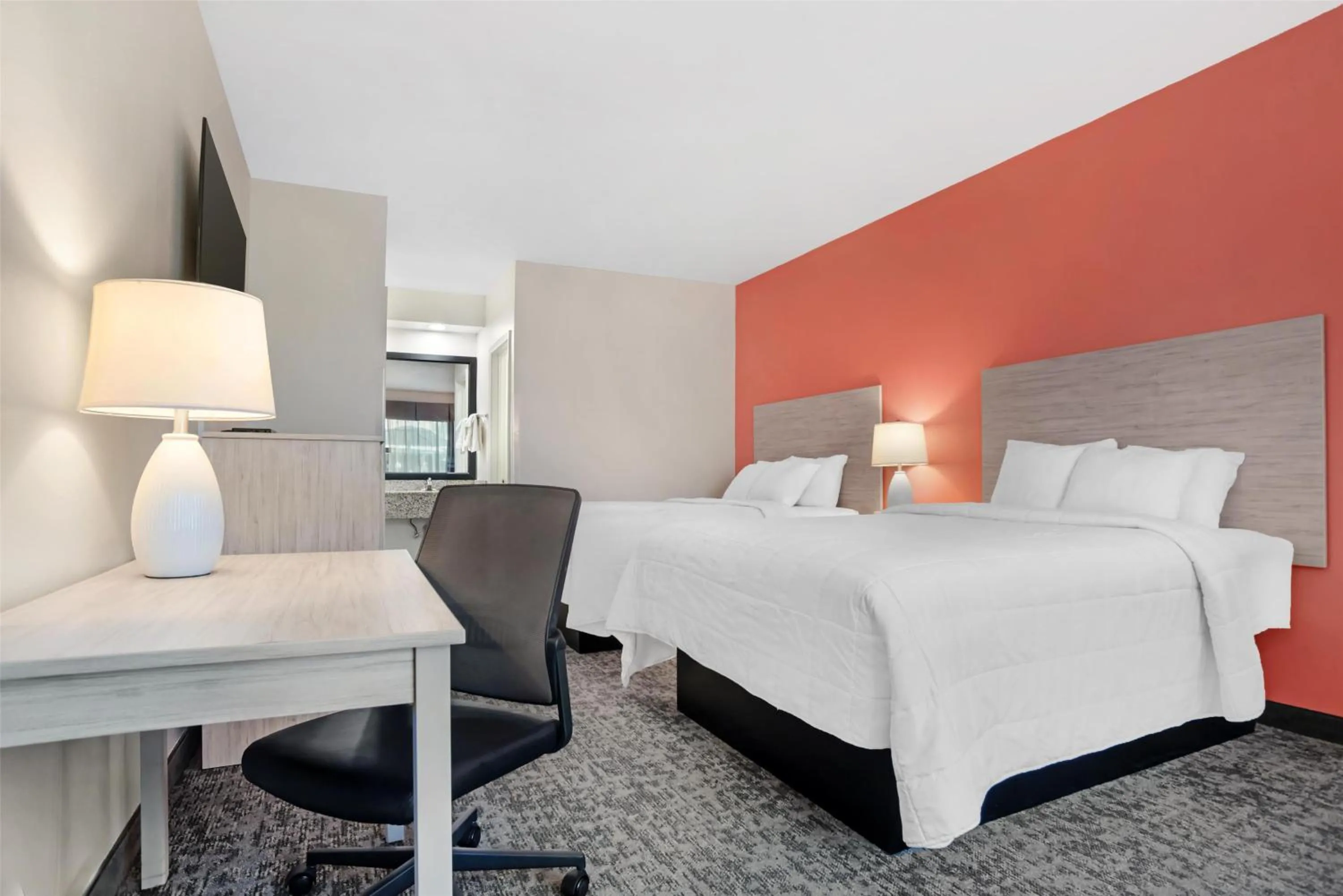 Bedroom, Bed in Best Western Navarre Waterfront