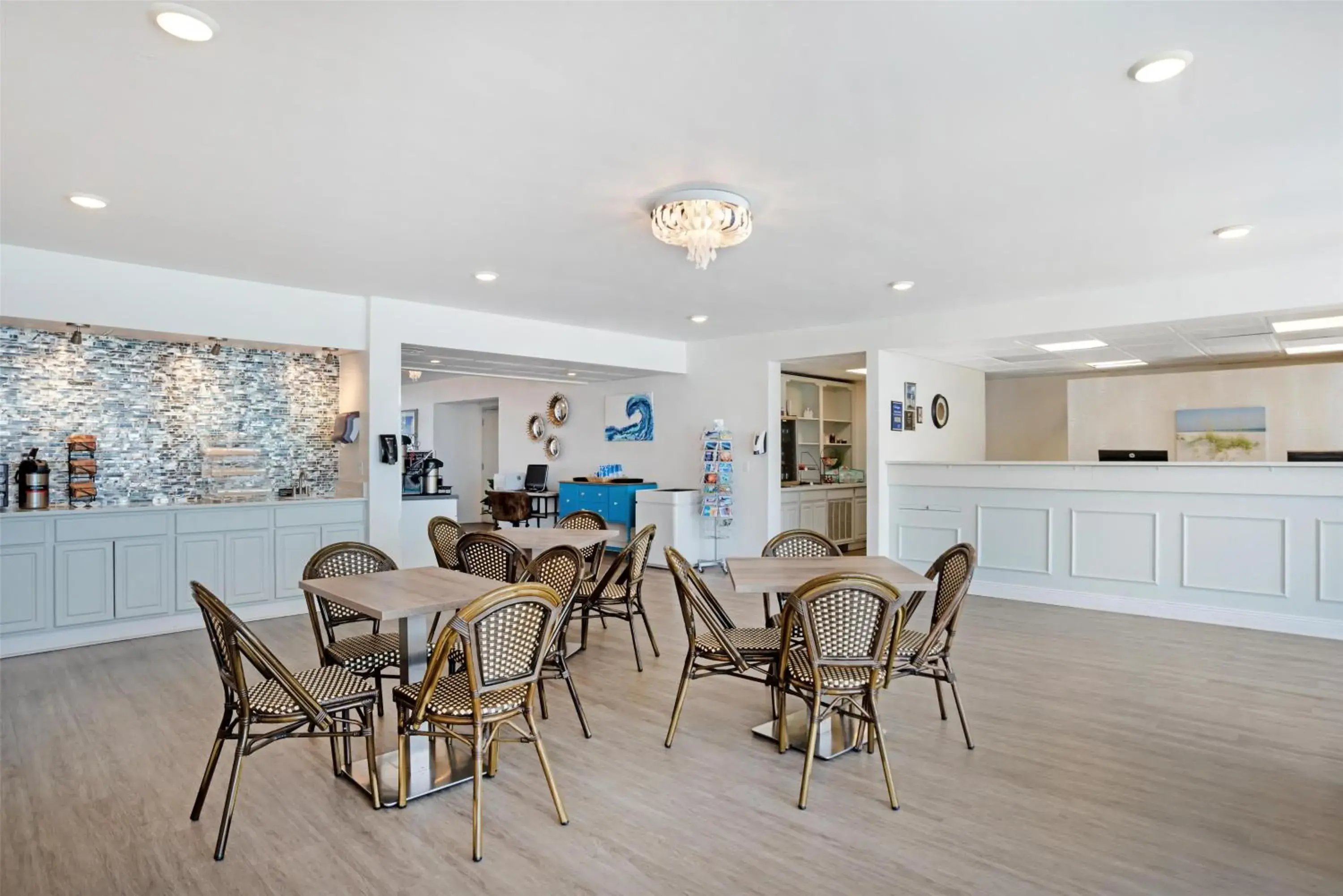 Lobby or reception in Best Western Navarre Waterfront Lobby or reception in Best Western Navarre Waterfront