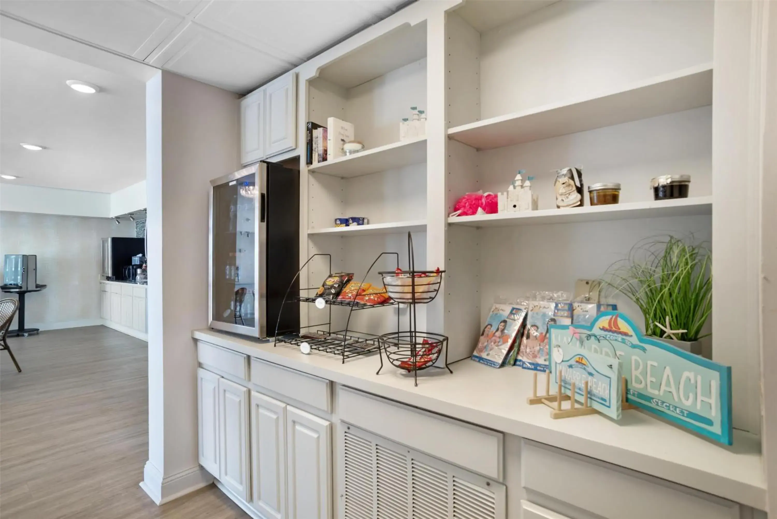 Breakfast in Best Western Navarre Waterfront Breakfast in Best Western Navarre Waterfront