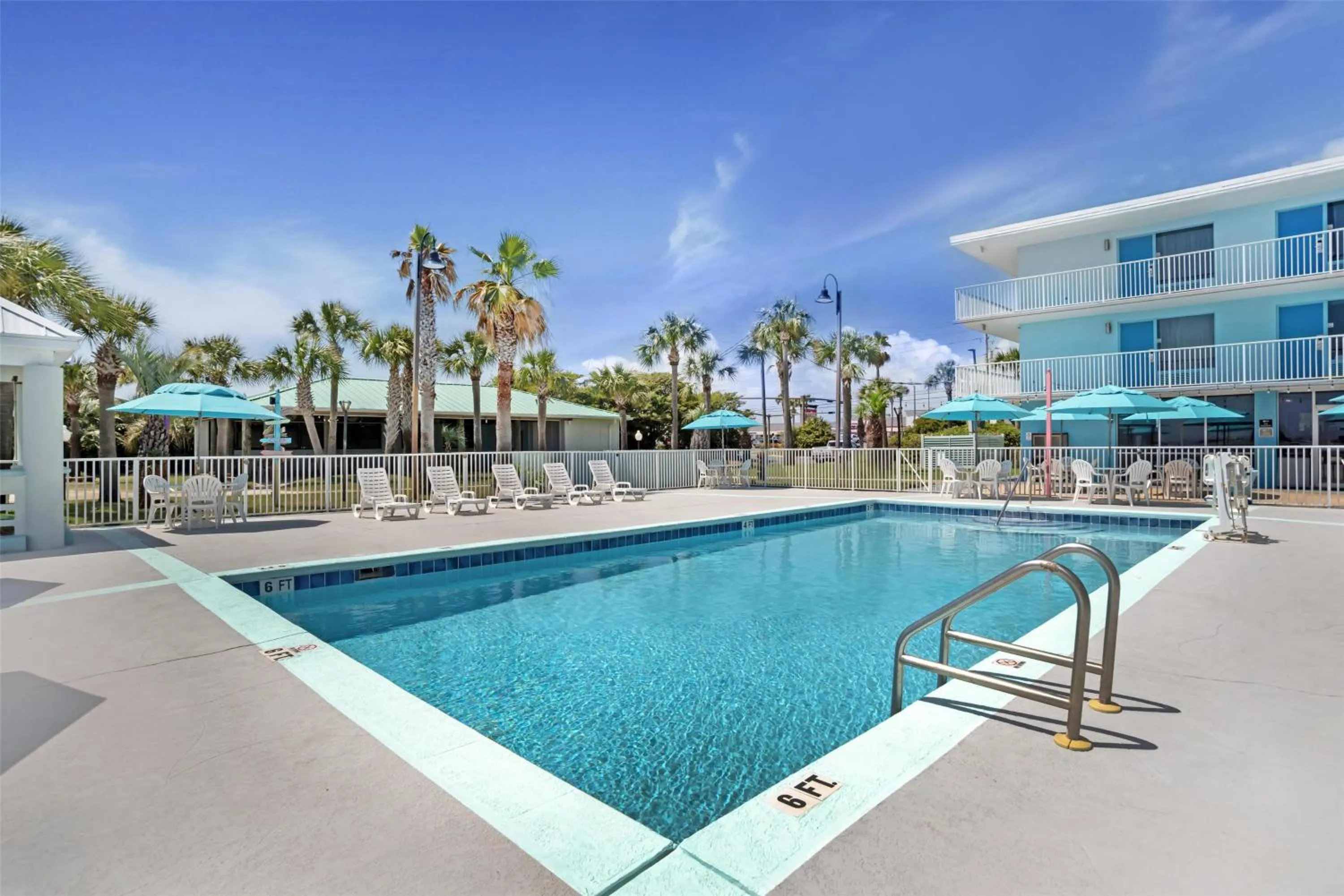 Pool view in Best Western Navarre Waterfront