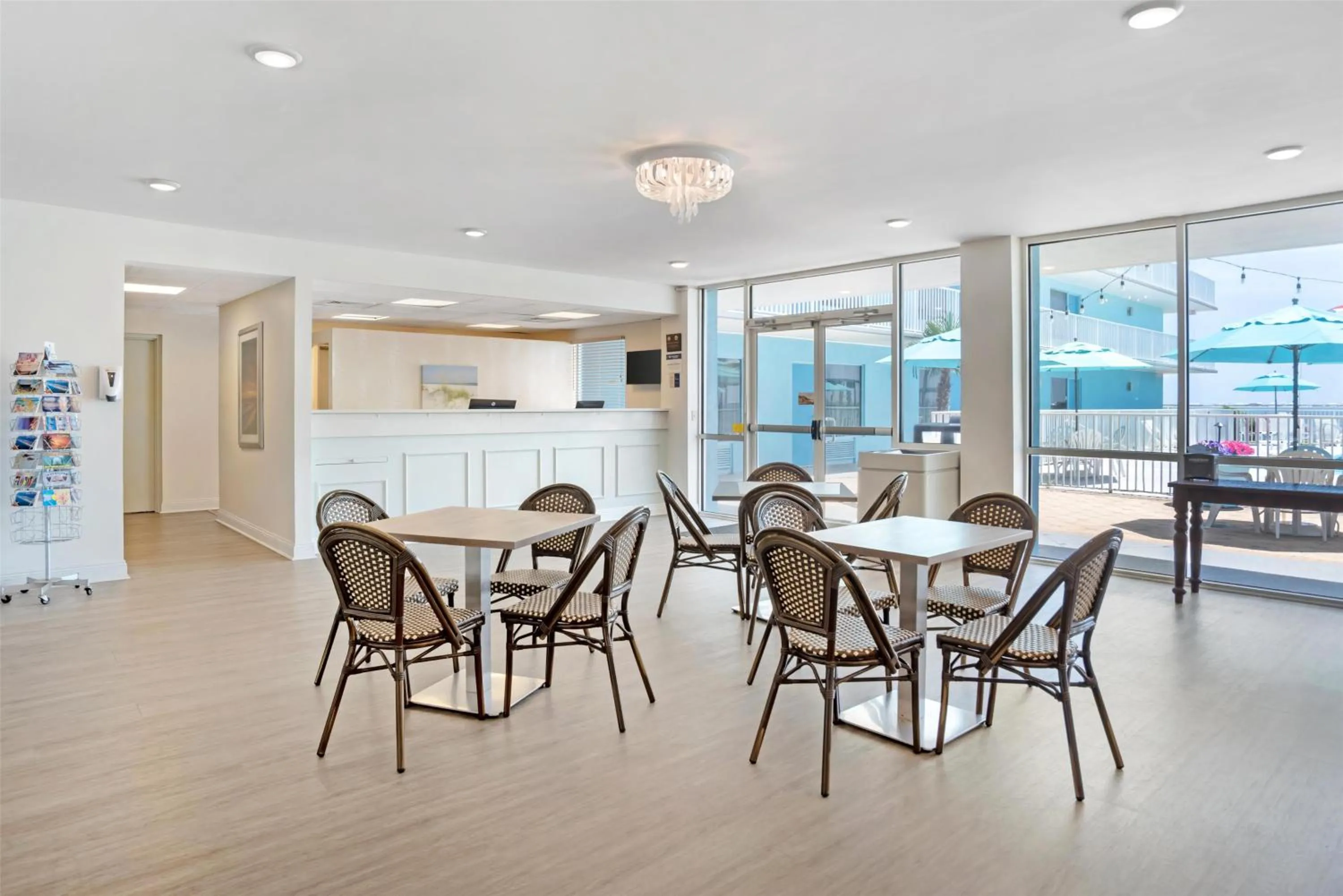 Lobby or reception in Best Western Navarre Waterfront