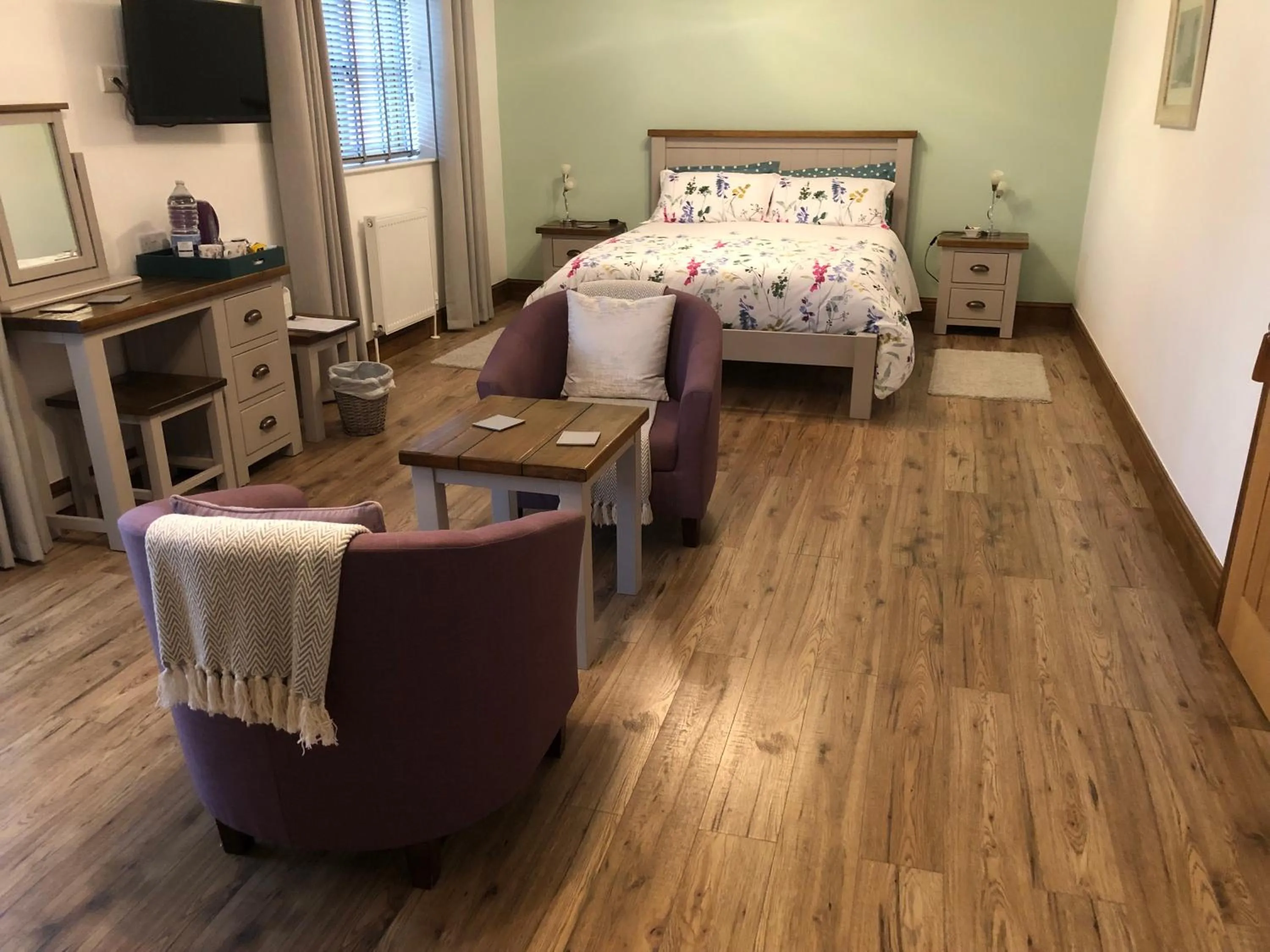 Photo of the whole room, Bed in Grove Barn Bed and Breakfast