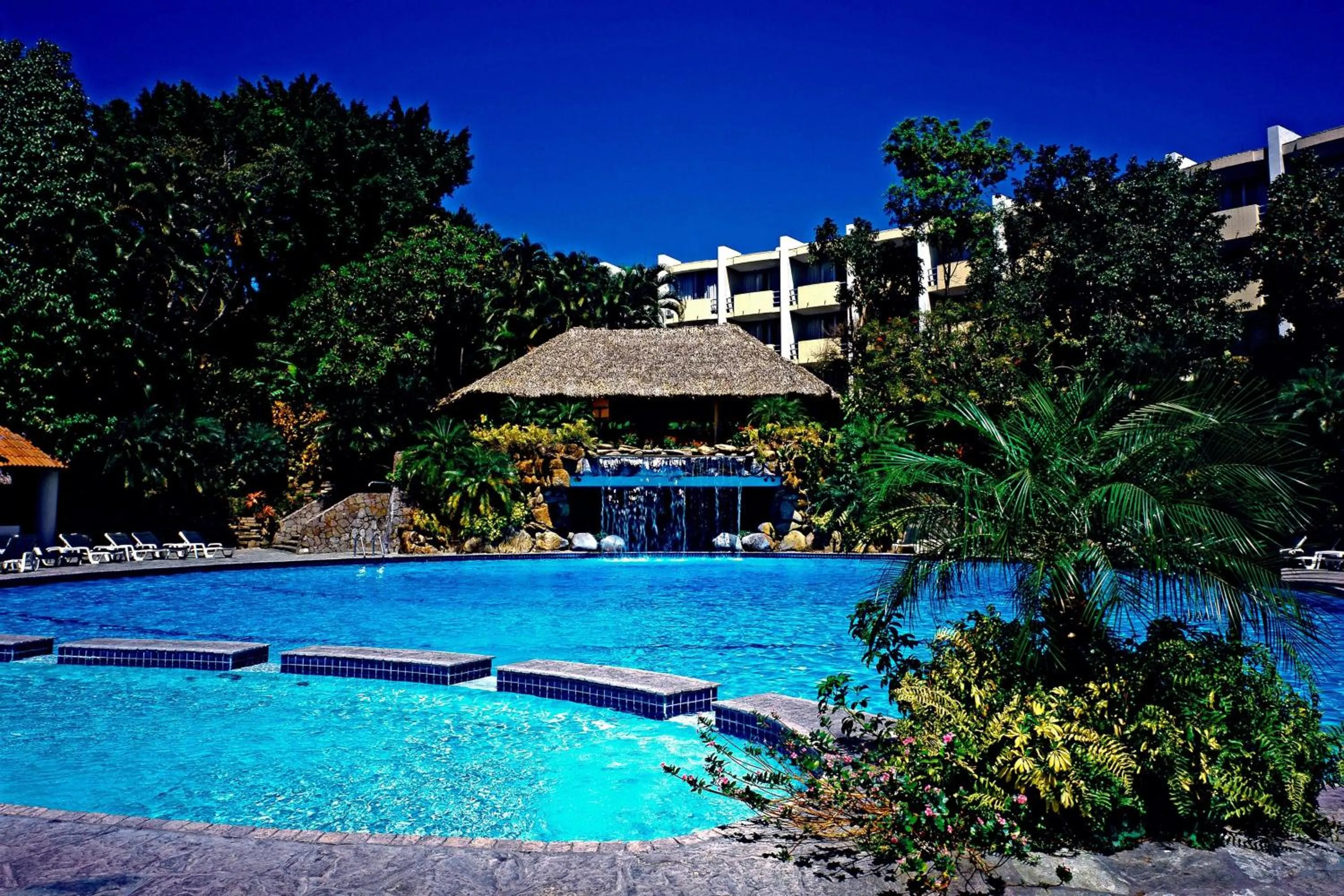 Swimming pool in Sheraton Presidente San Salvador
