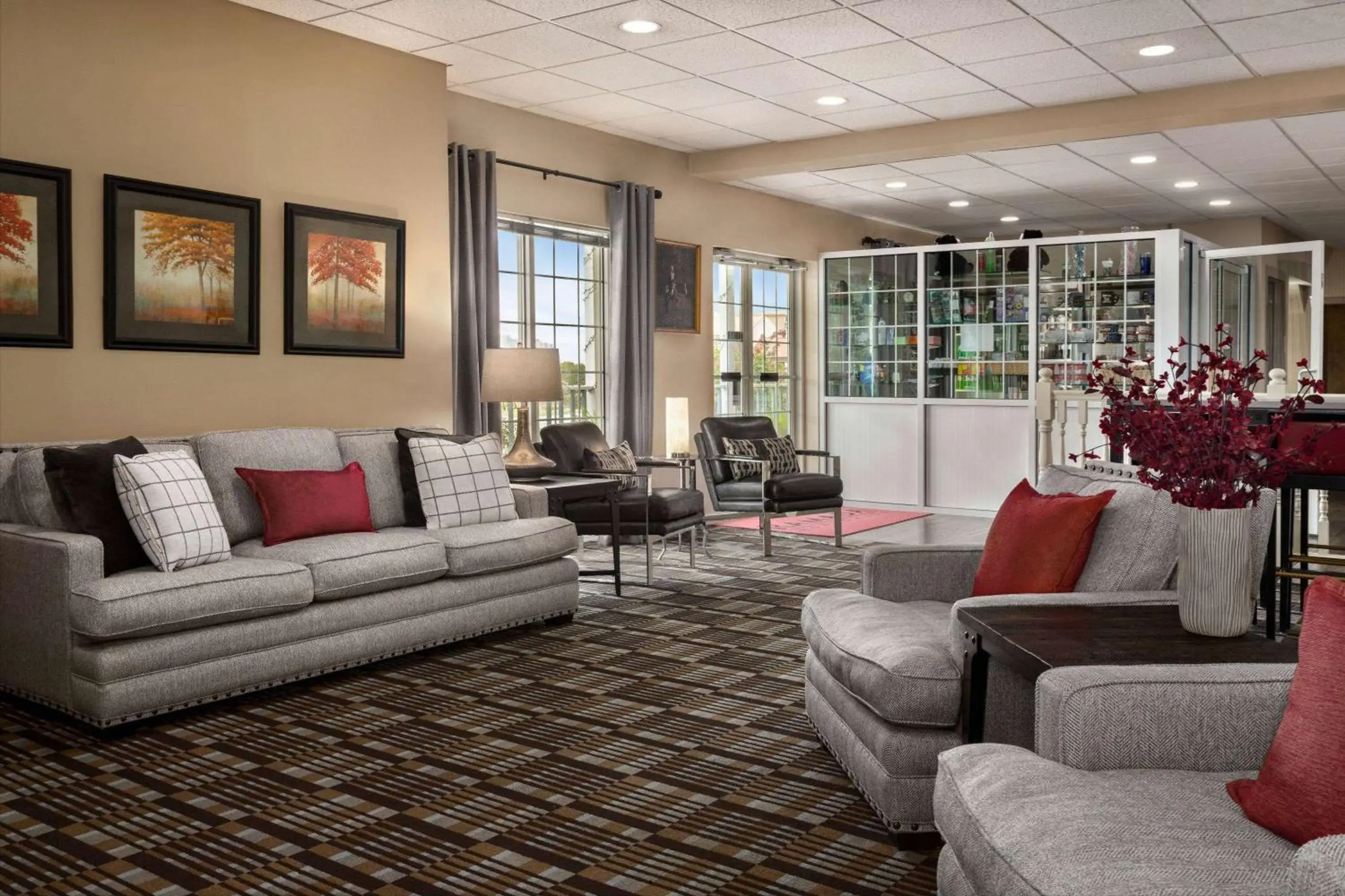 Lobby or reception in Ramada by Wyndham Pigeon Forge North Lobby or reception in Ramada by Wyndham Pigeon Forge North