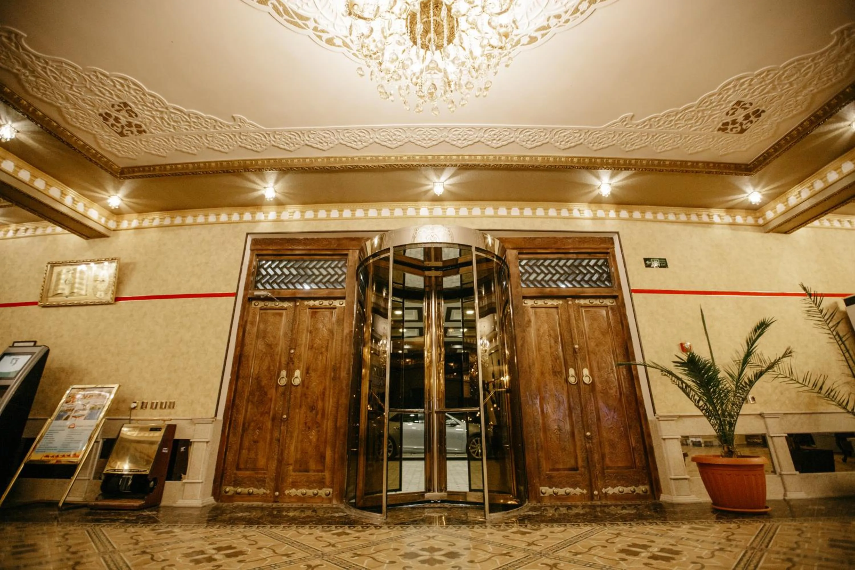 Facade/entrance in Hotel KARAVAN