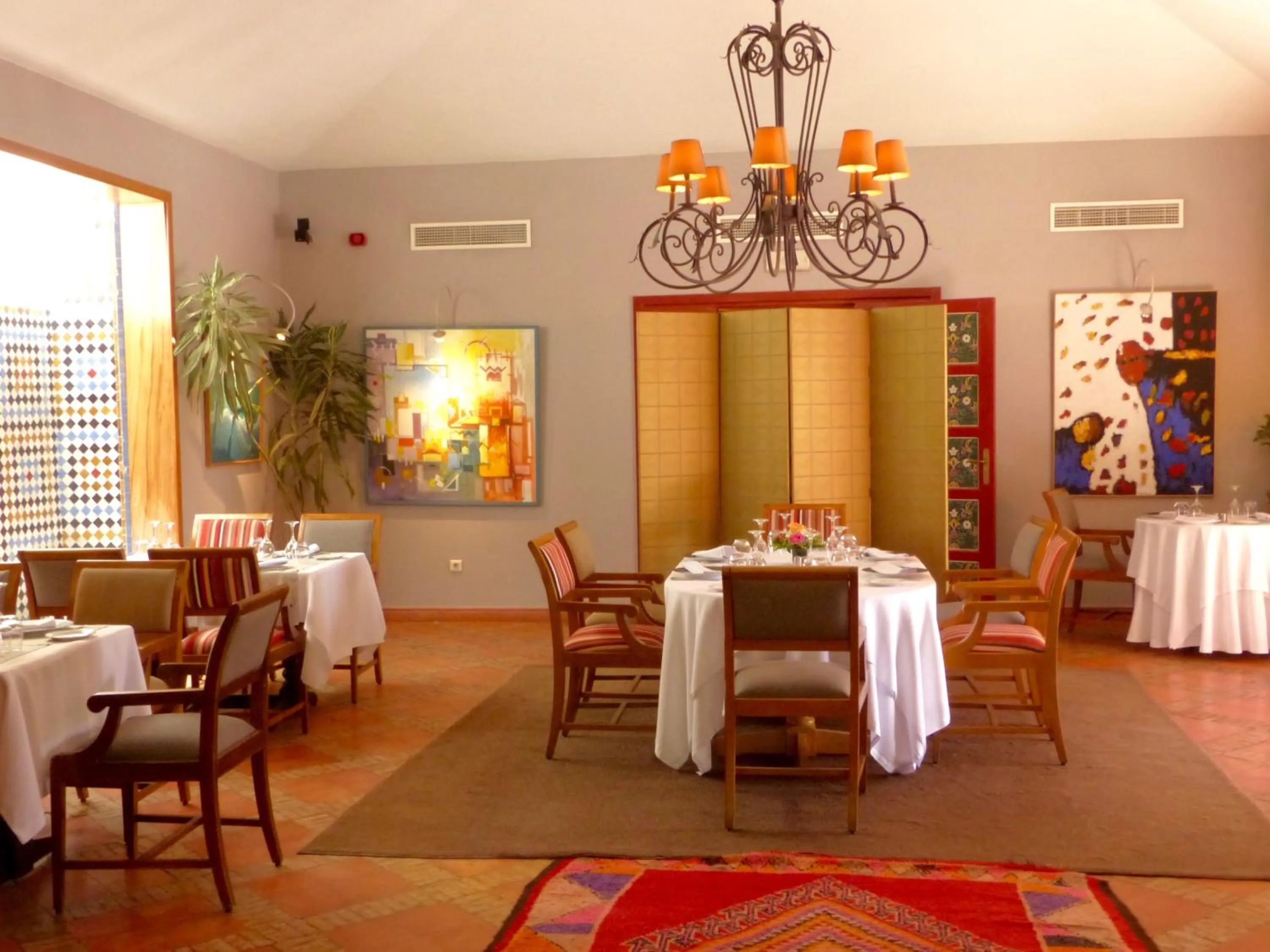 Restaurant/places to eat in La Villa Mandarine