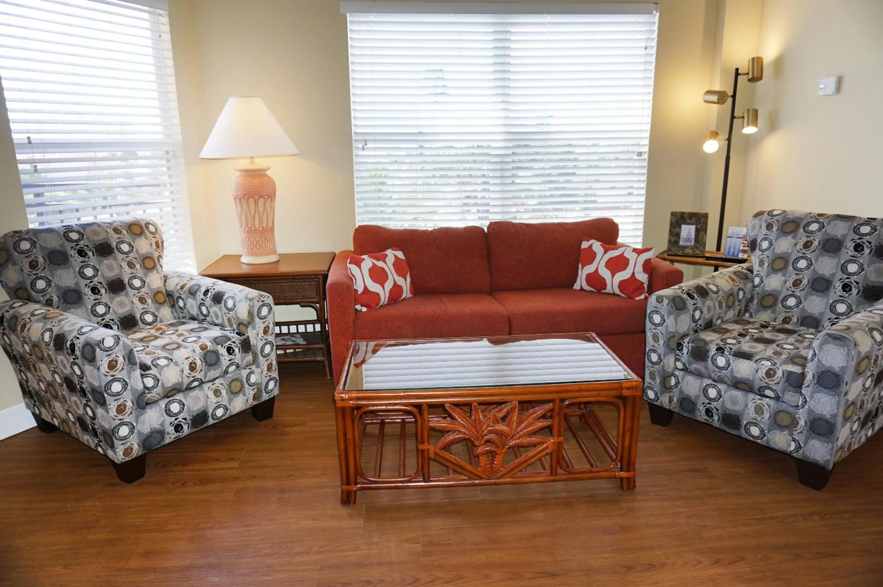 Living room in Madeira Bay Resort II by Travel Resort Services