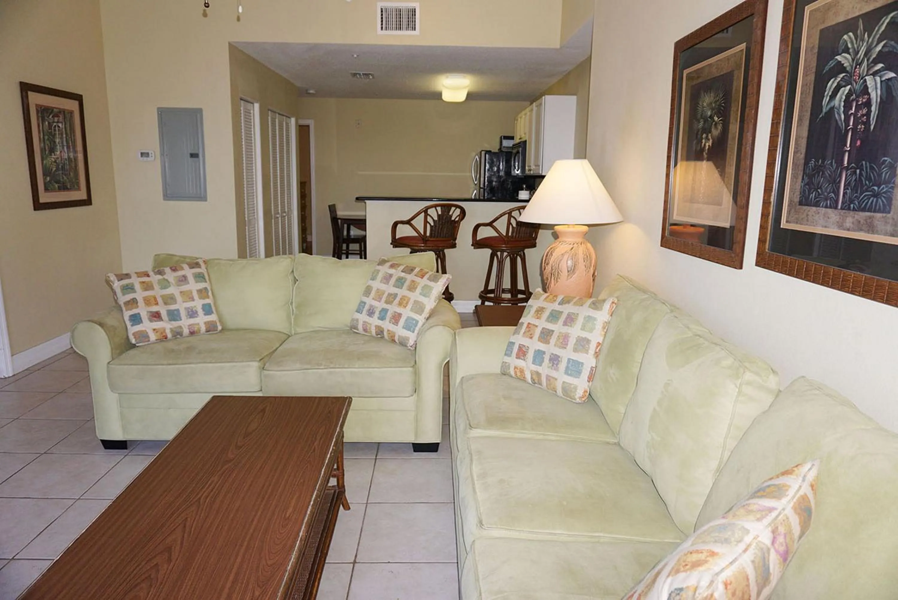 Living room in Madeira Bay Resort II by Travel Resort Services