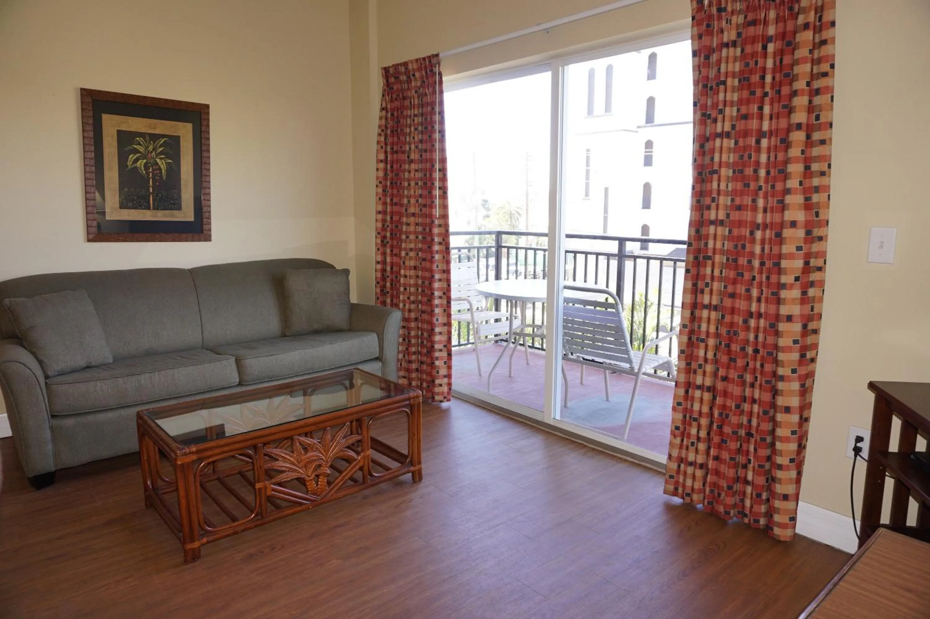 Living room in Madeira Bay Resort II by Travel Resort Services