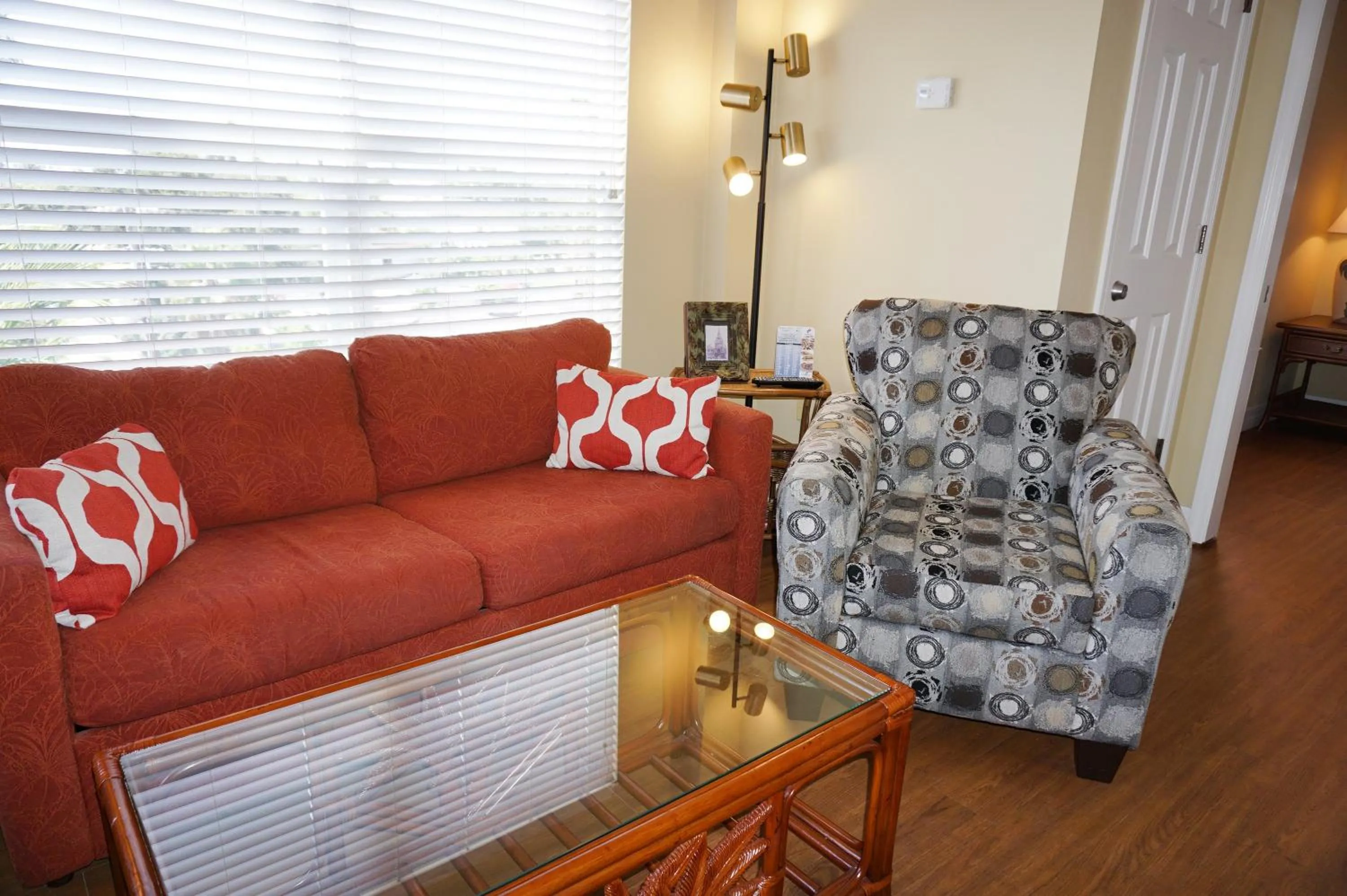 Living room in Madeira Bay Resort II by Travel Resort Services