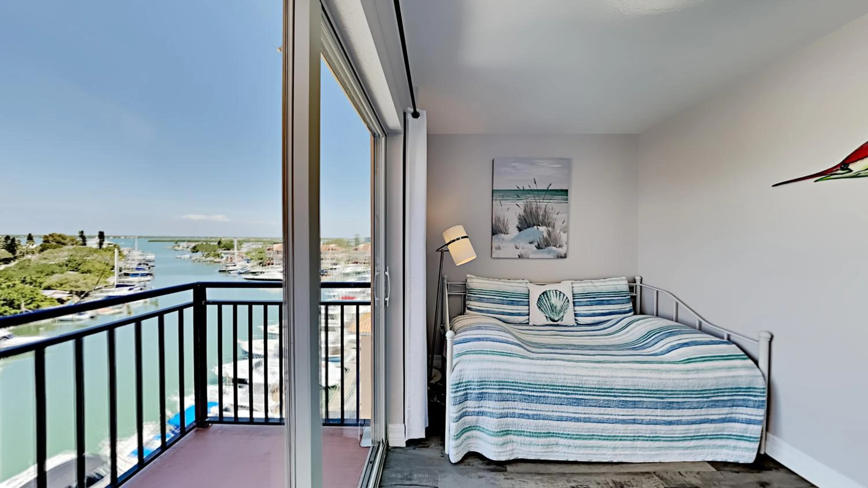 Bed in Madeira Bay Resort II by Travel Resort Services