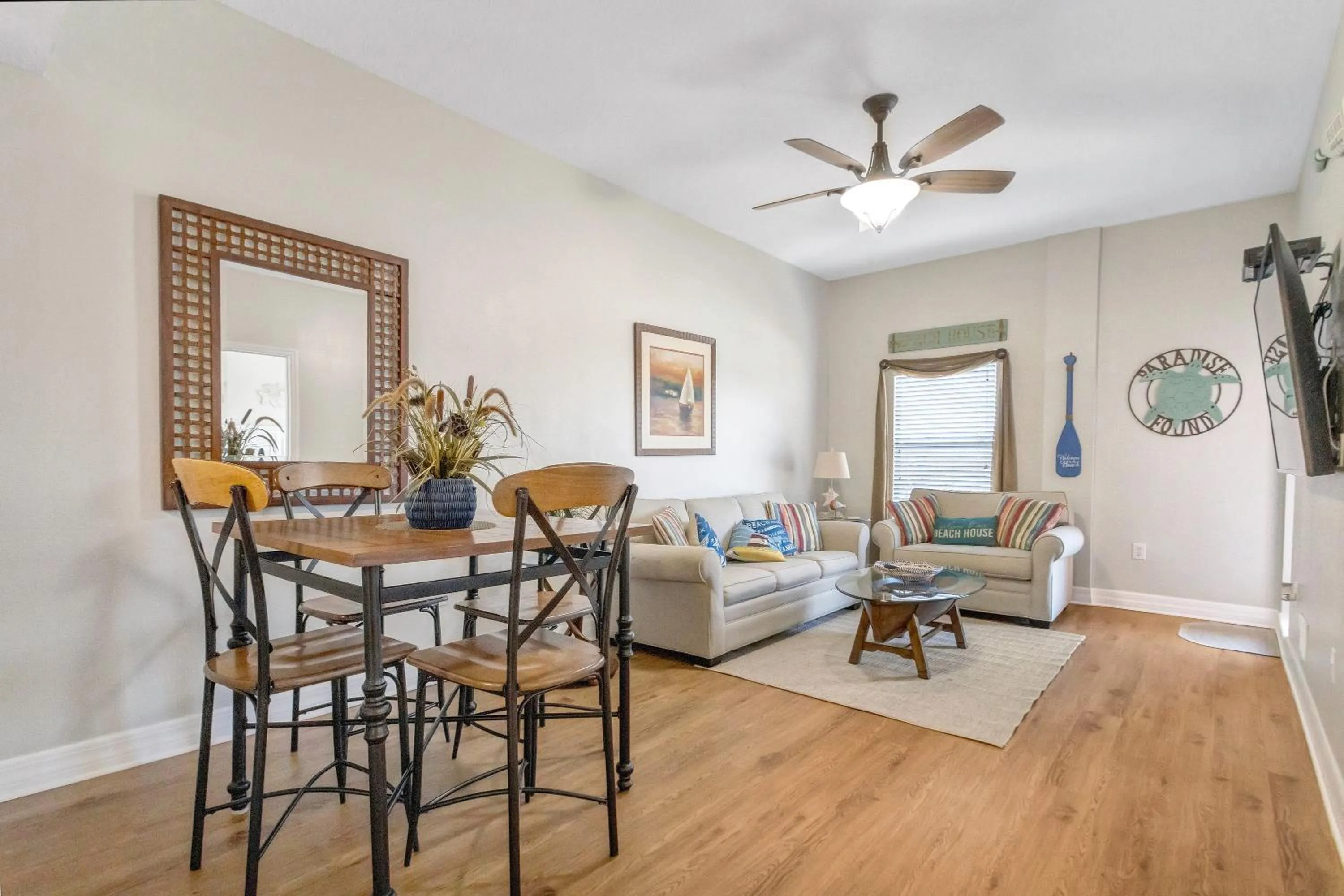 Living room in Madeira Bay Resort II by Travel Resort Services