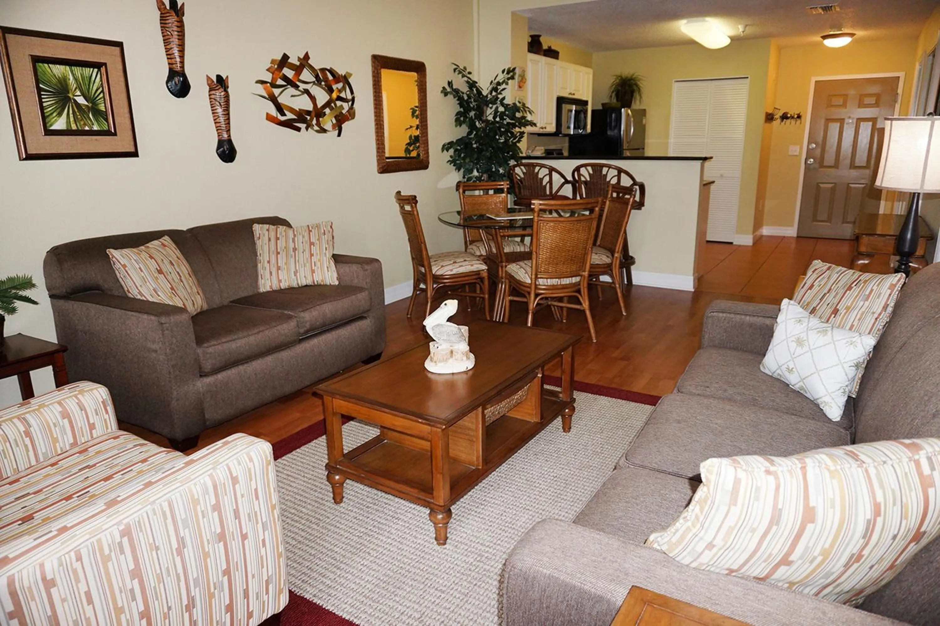 Living room in Madeira Bay Resort II by Travel Resort Services