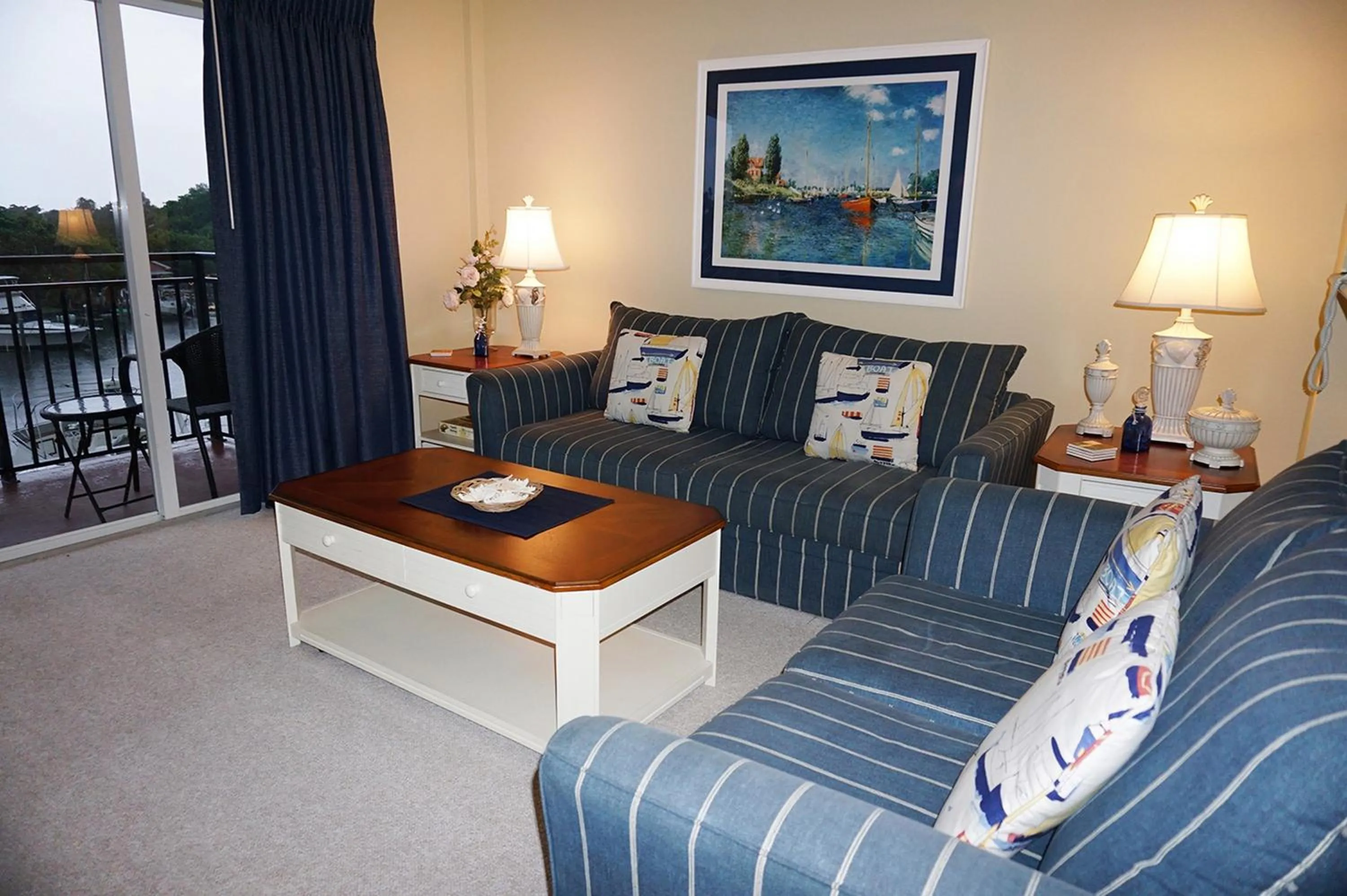 Living room in Madeira Bay Resort II by Travel Resort Services