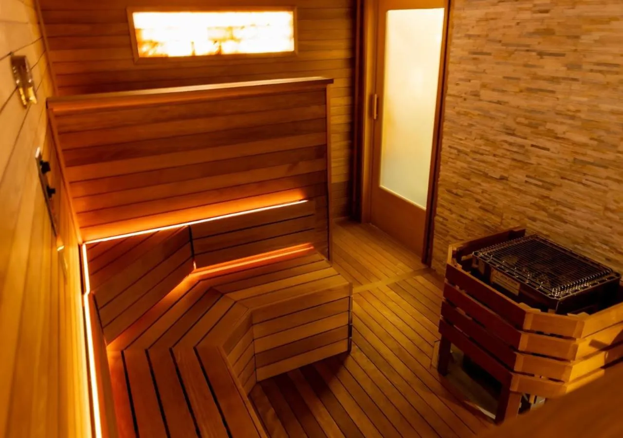 Sauna in White Mountain Hotel and Resort