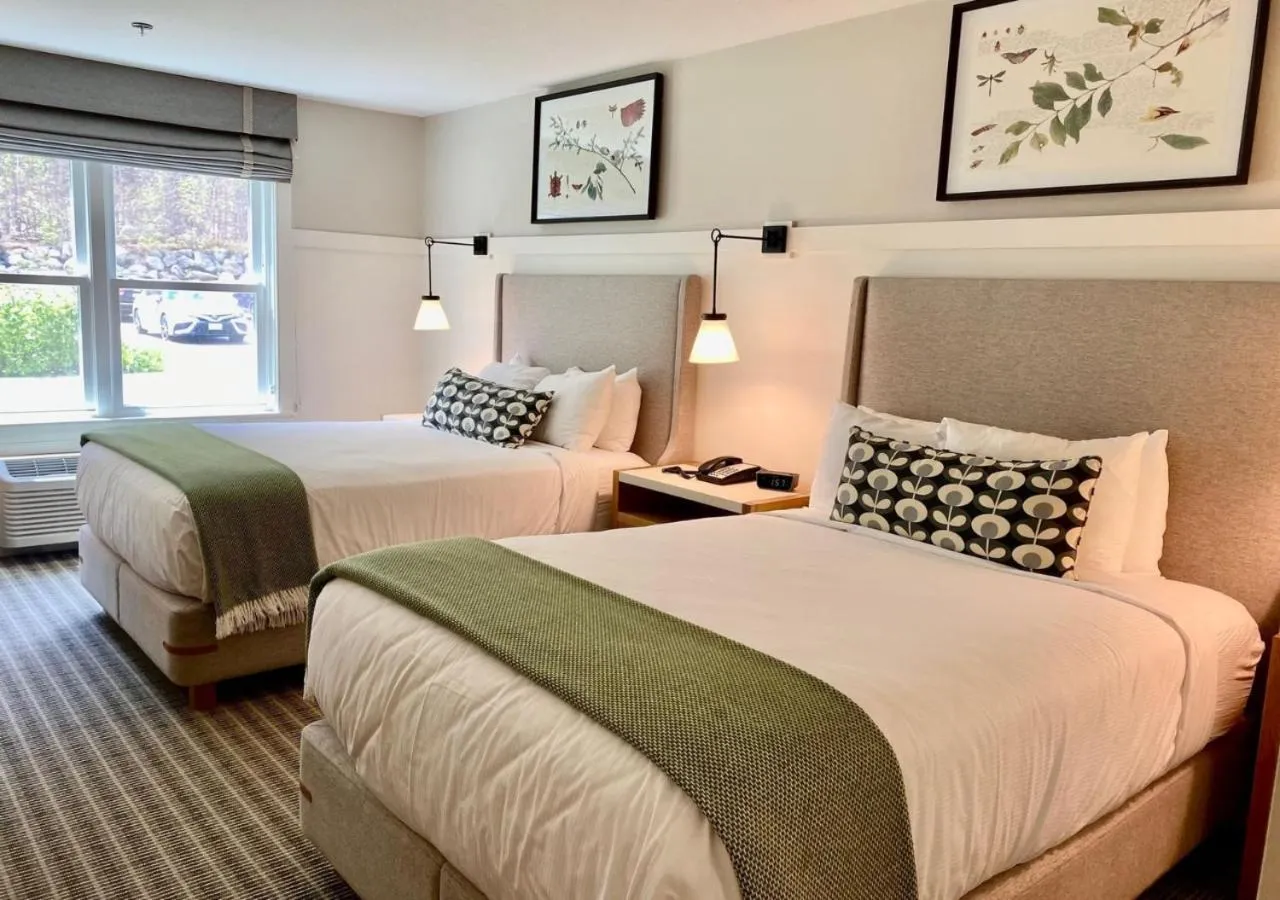 Bedroom, Bed in White Mountain Hotel and Resort