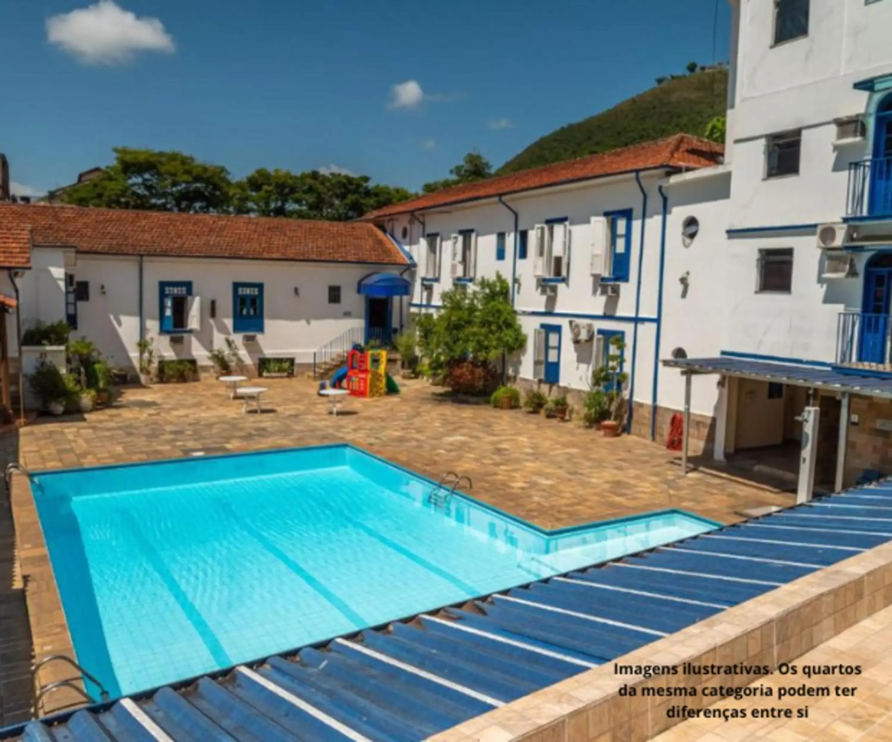 Pool view in VOA Hotel Caxambu Pool view in VOA Hotel Caxambu