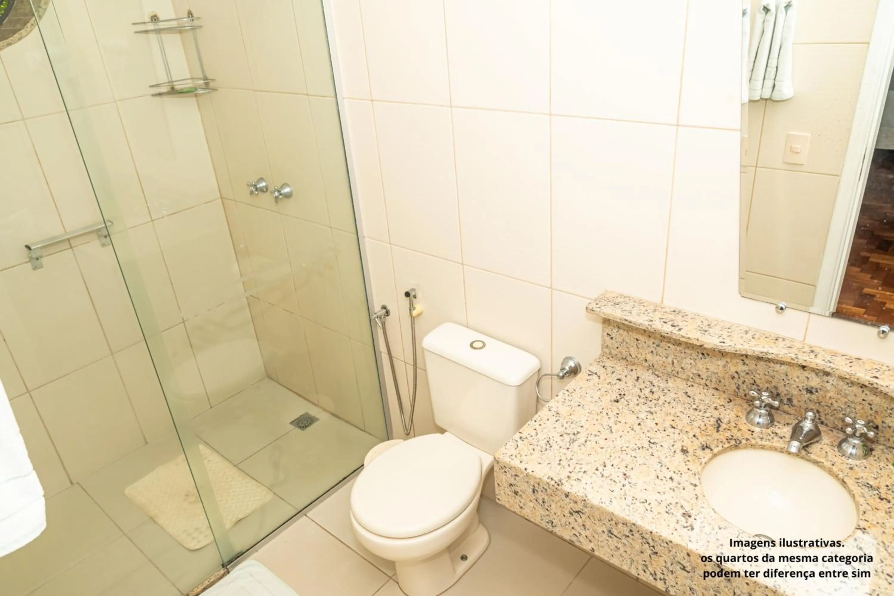 Toilet in VOA Hotel Caxambu