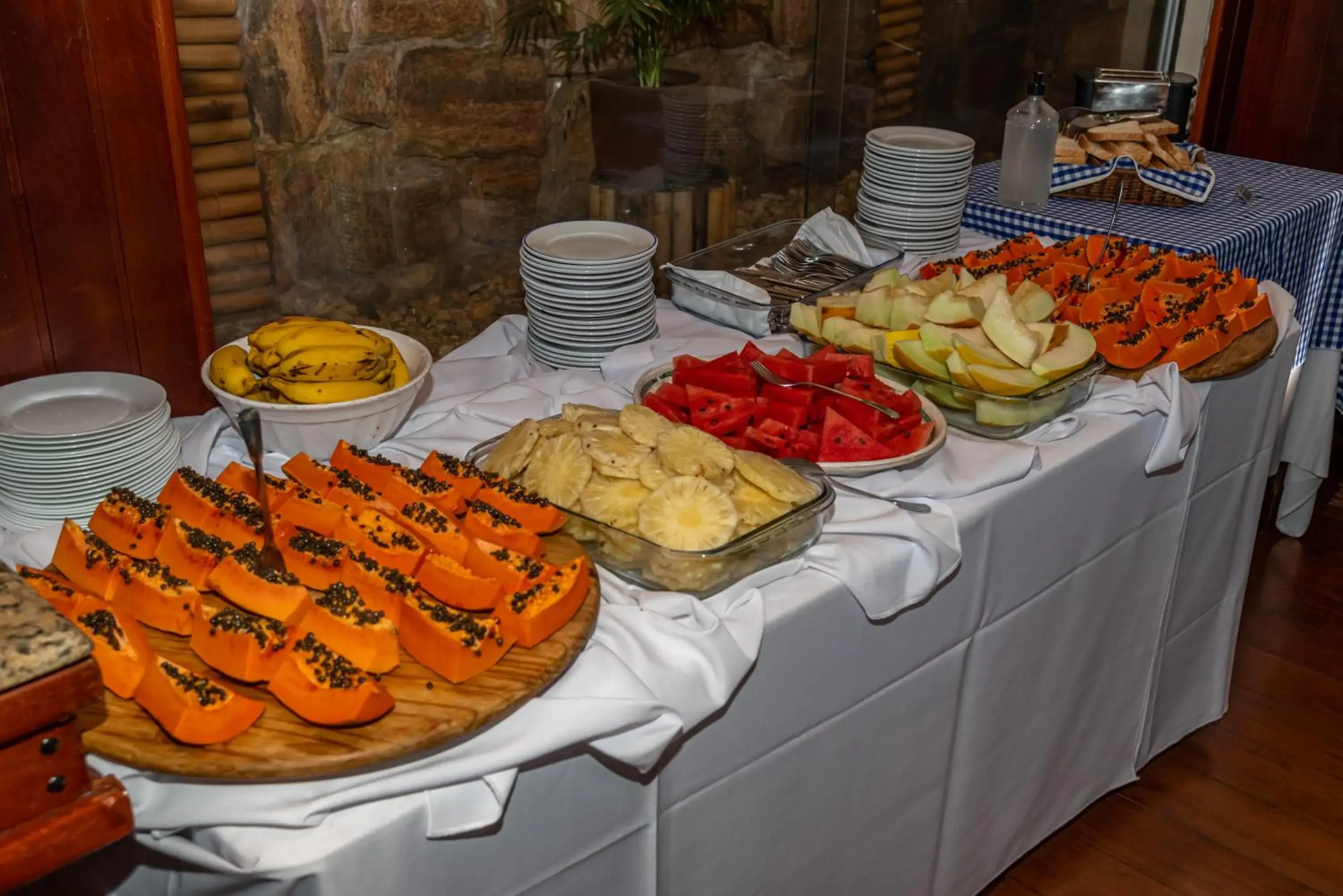 Buffet breakfast in VOA Hotel Caxambu Buffet breakfast in VOA Hotel Caxambu