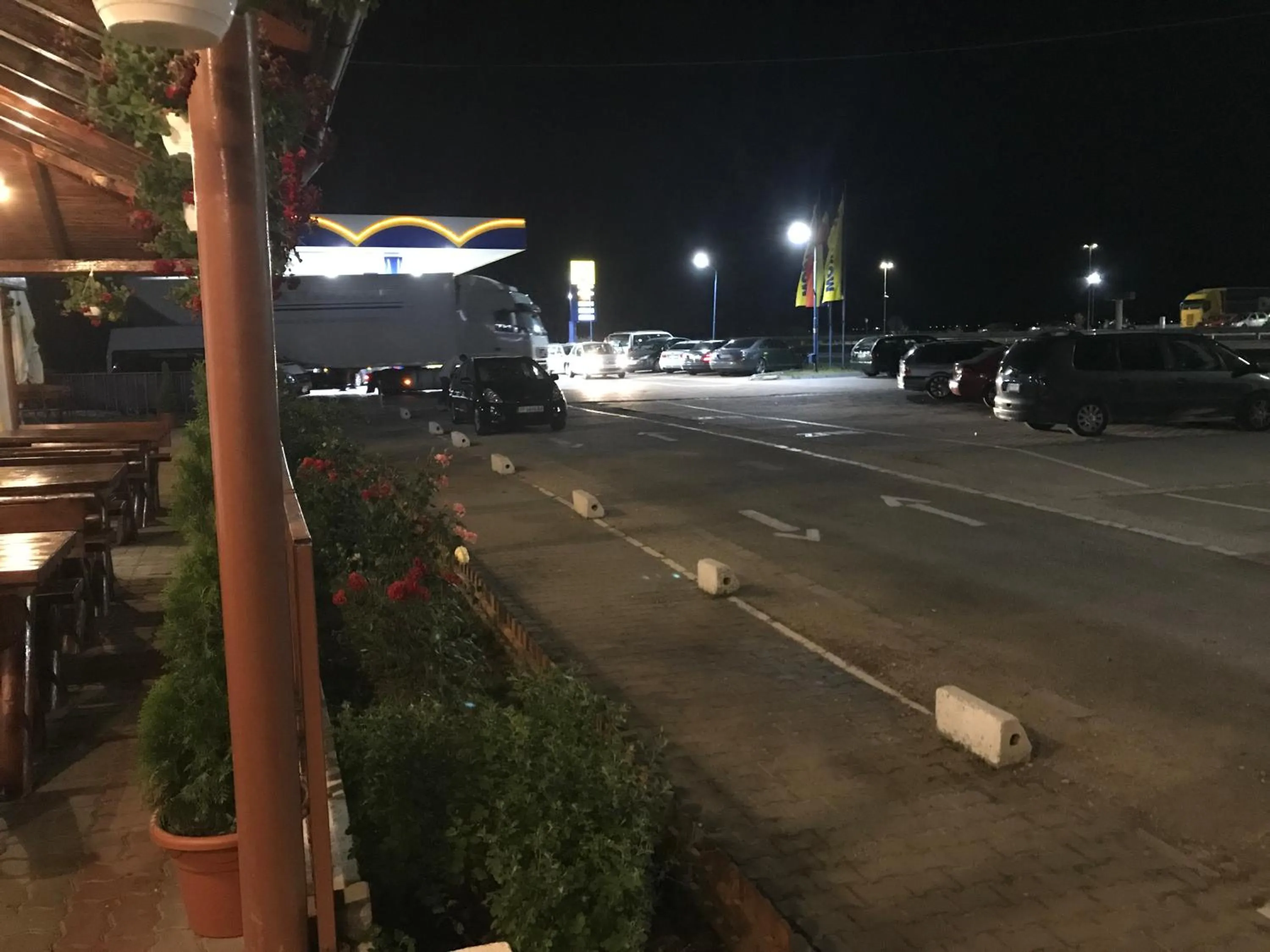 Location in KM 80 Restaurant & Hotel