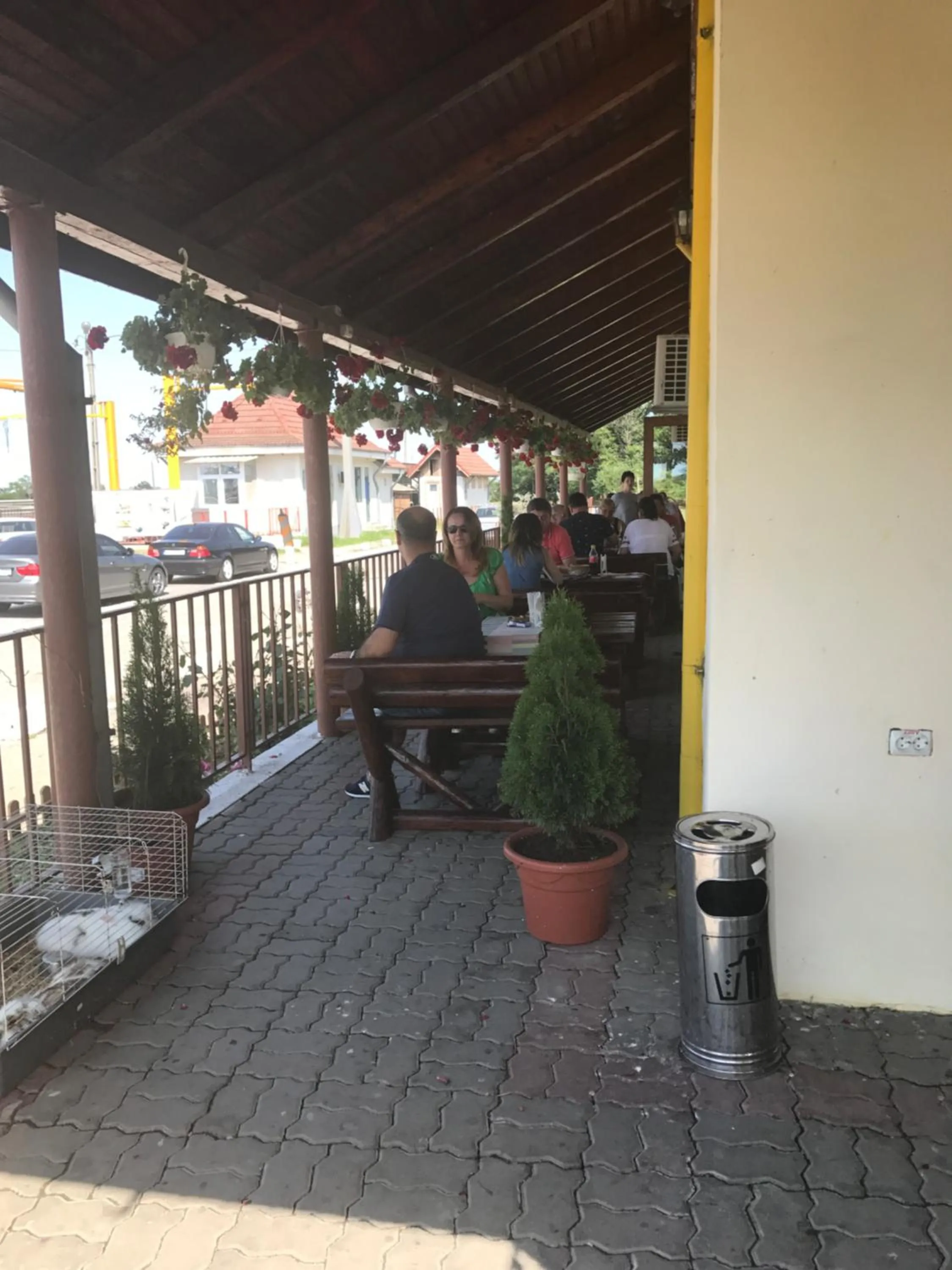 Day in KM 80 Restaurant & Hotel