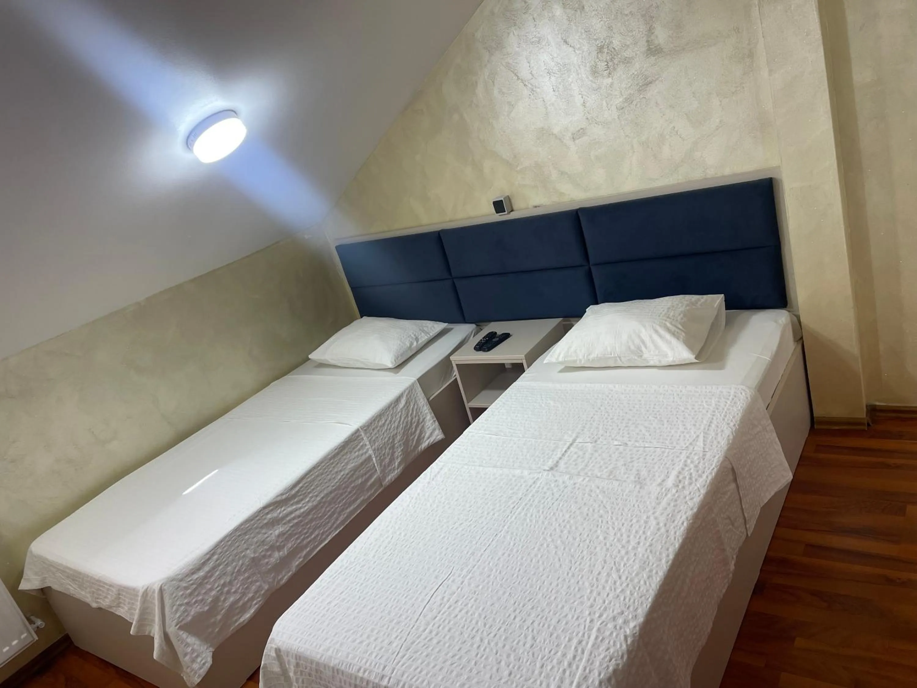 Bedroom in KM 80 Restaurant & Hotel