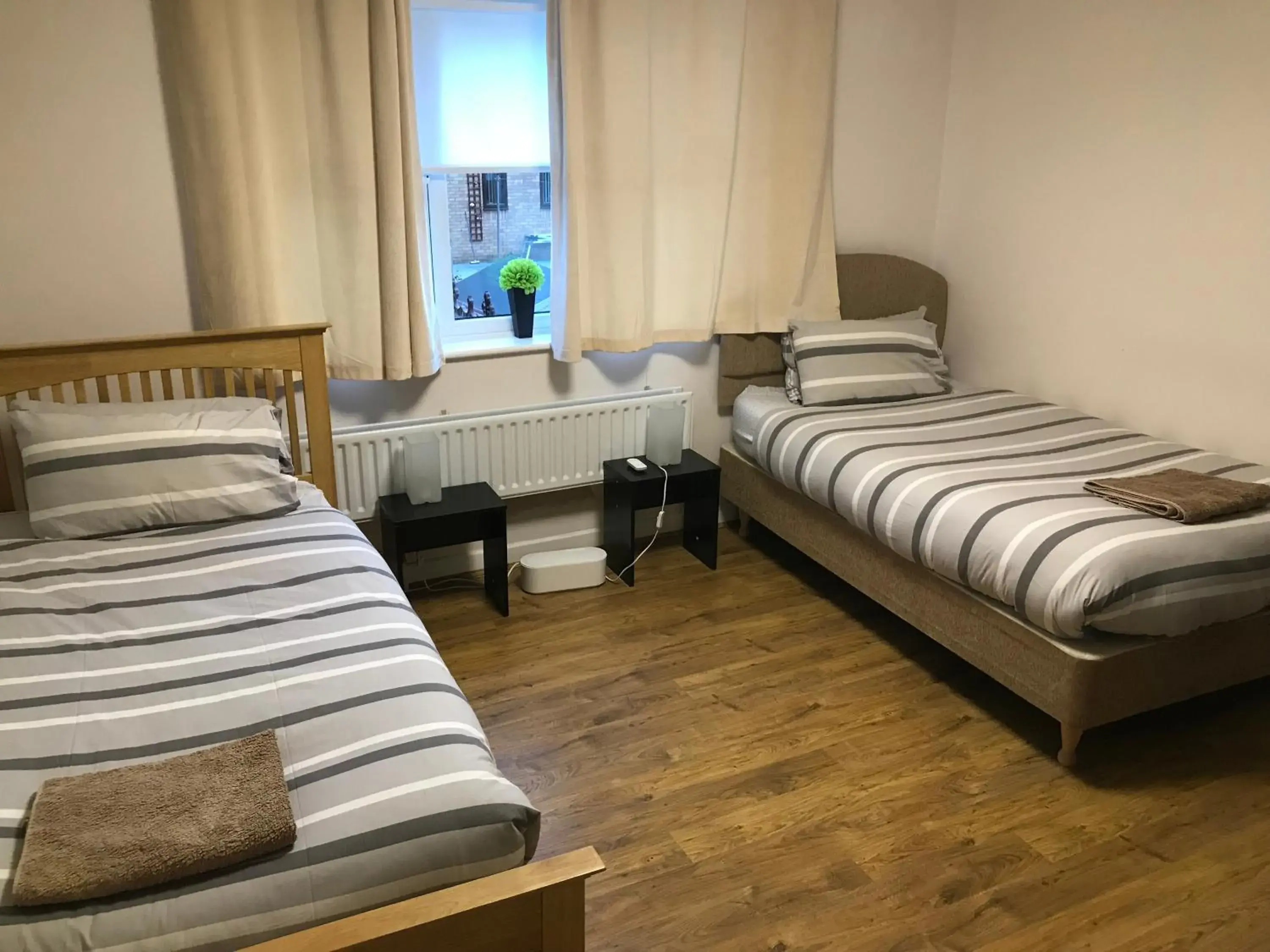 Double or Twin Room with Shower in Sage House Double or Twin Room with Shower in Sage House