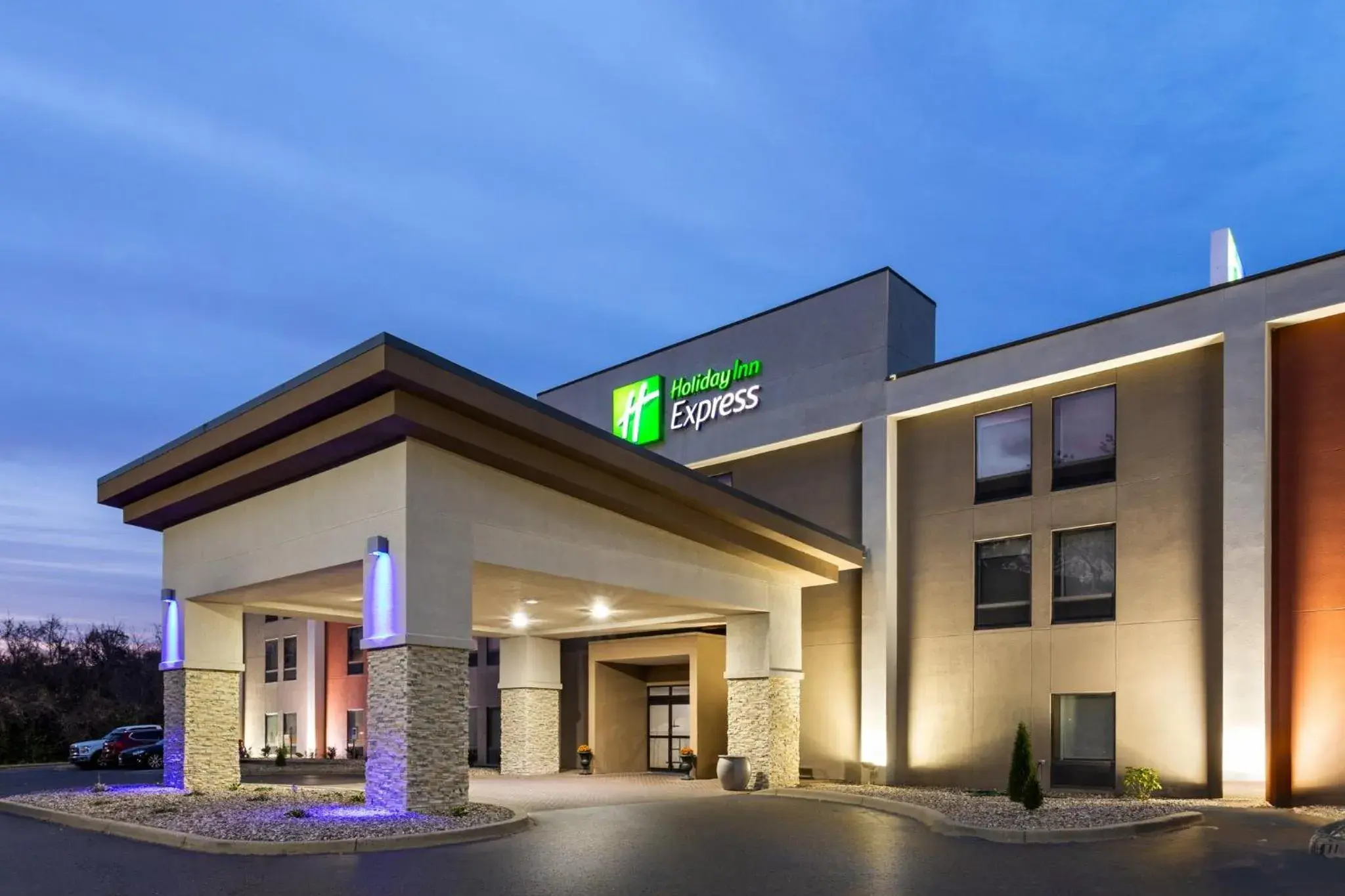 Property building in Holiday Inn Express - New Albany Property building in Holiday Inn Express - New Albany