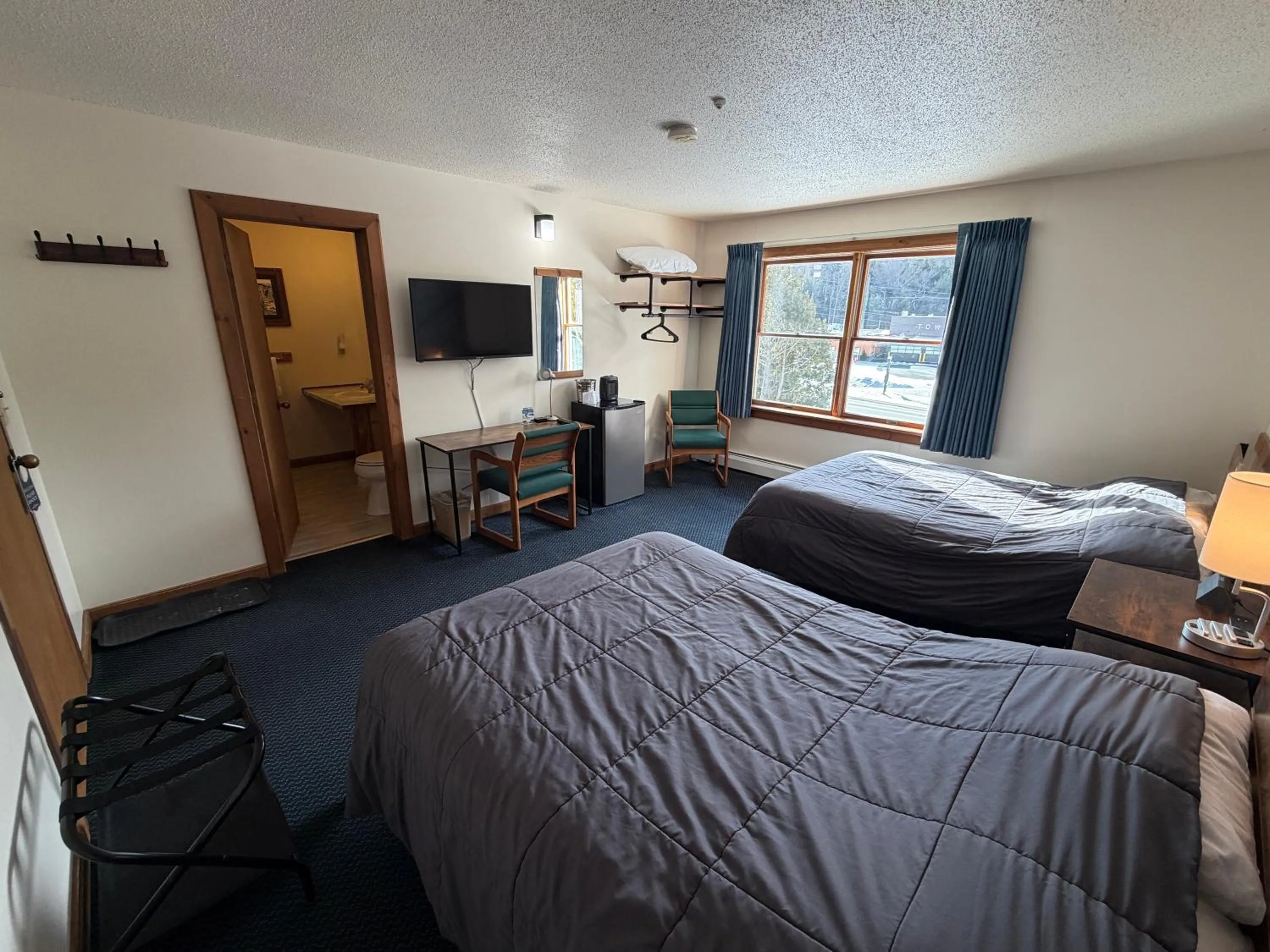 Bed in Mountain Sports Inn