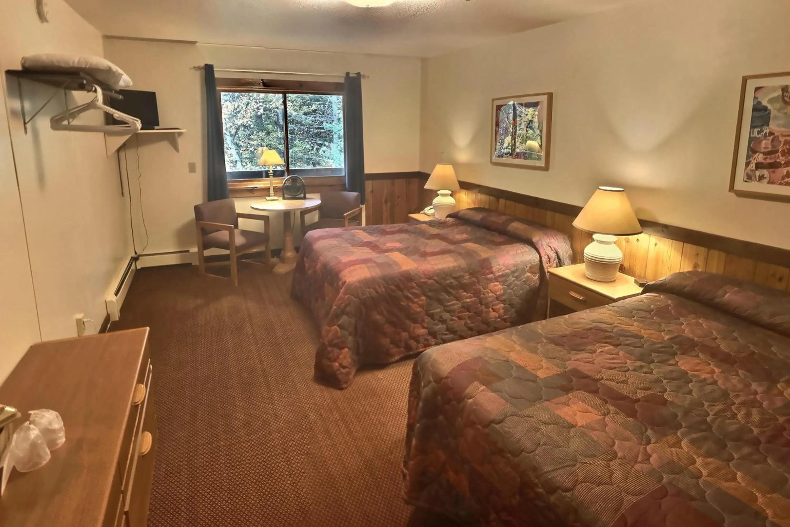 Double Room with Two Double Beds in Mountain Sports Inn