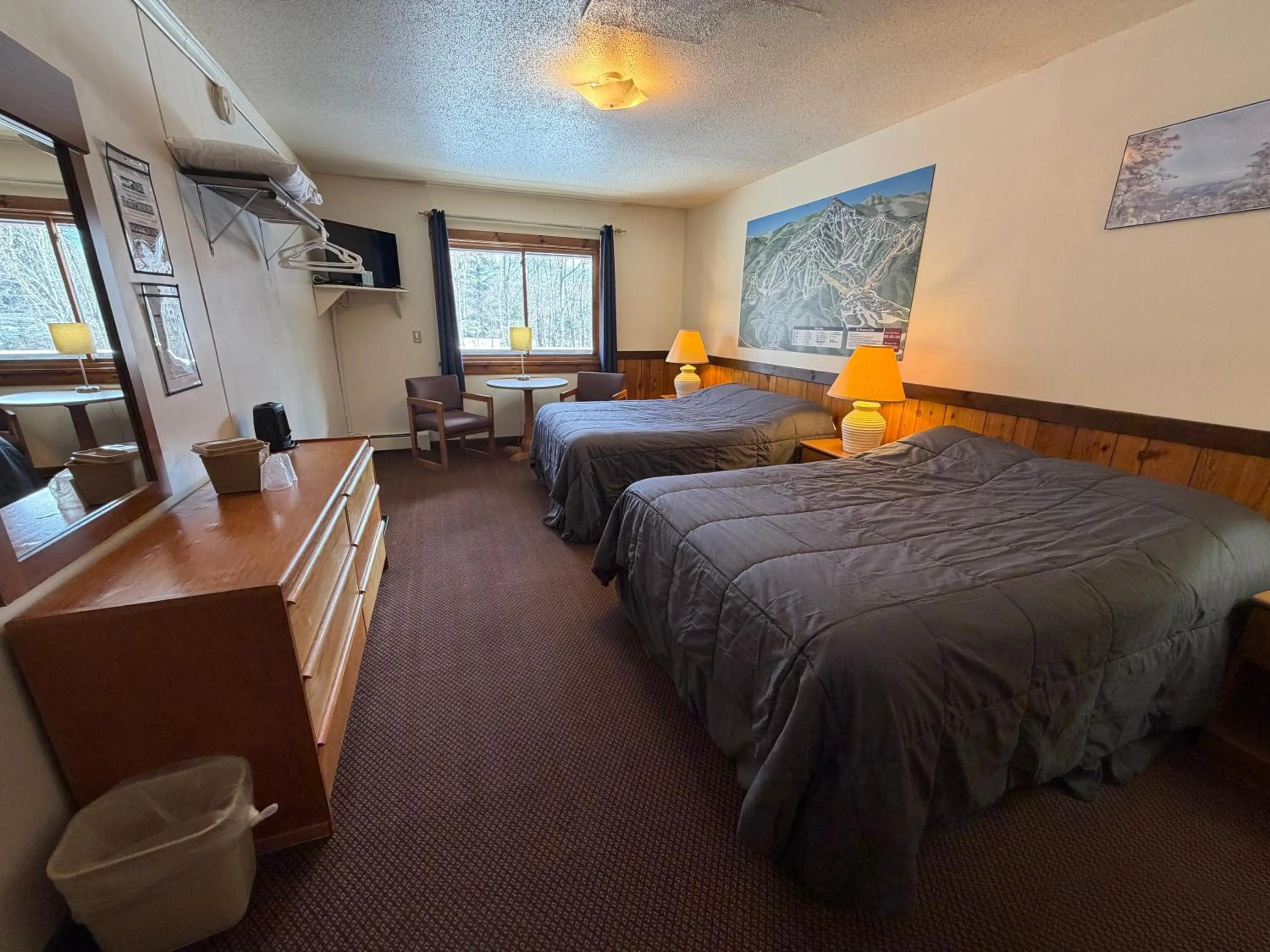 Bed in Mountain Sports Inn