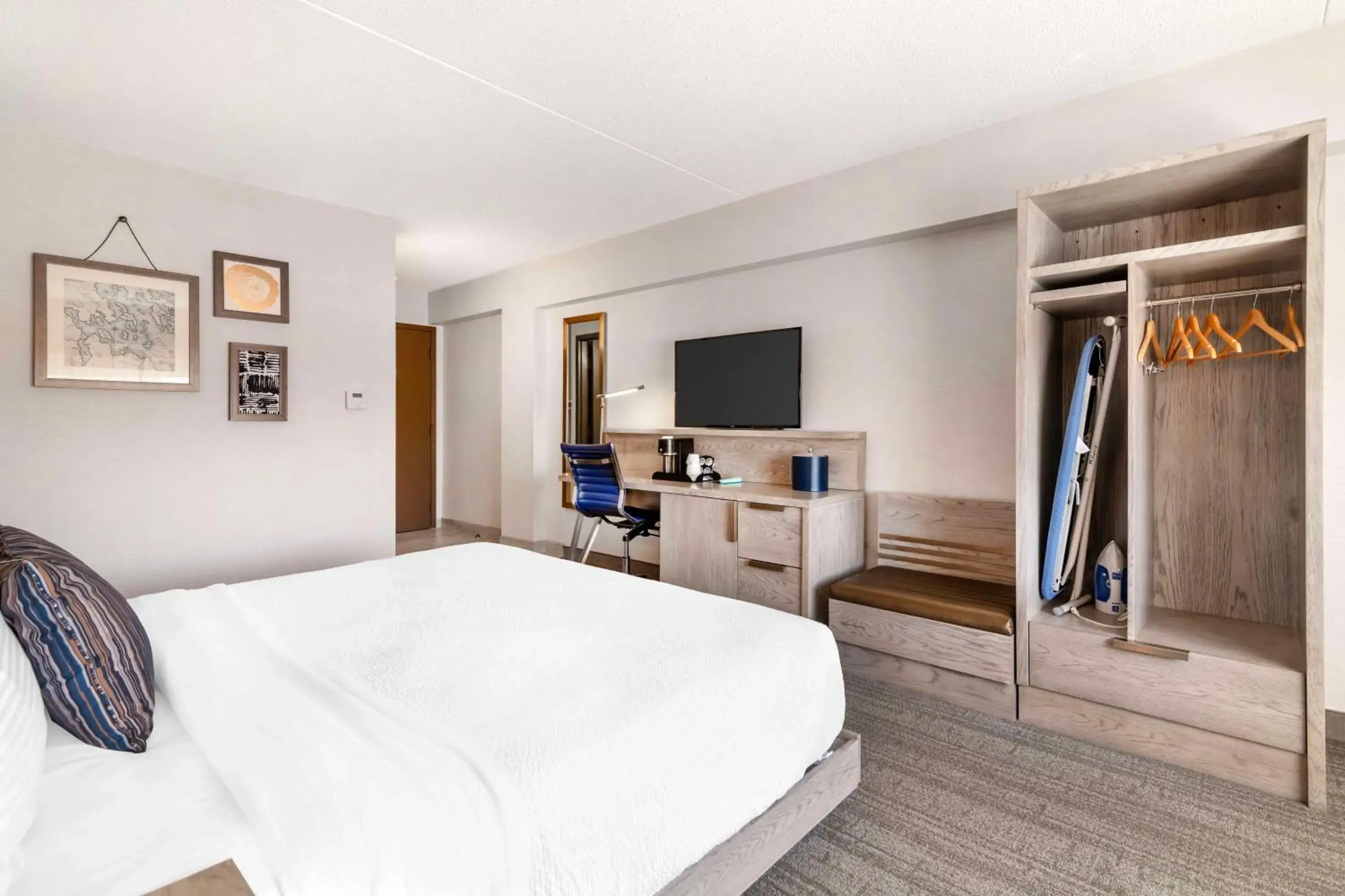 Bedroom, Bed in Best Western Plus Landmark Inn Bedroom, Bed in Best Western Plus Landmark Inn