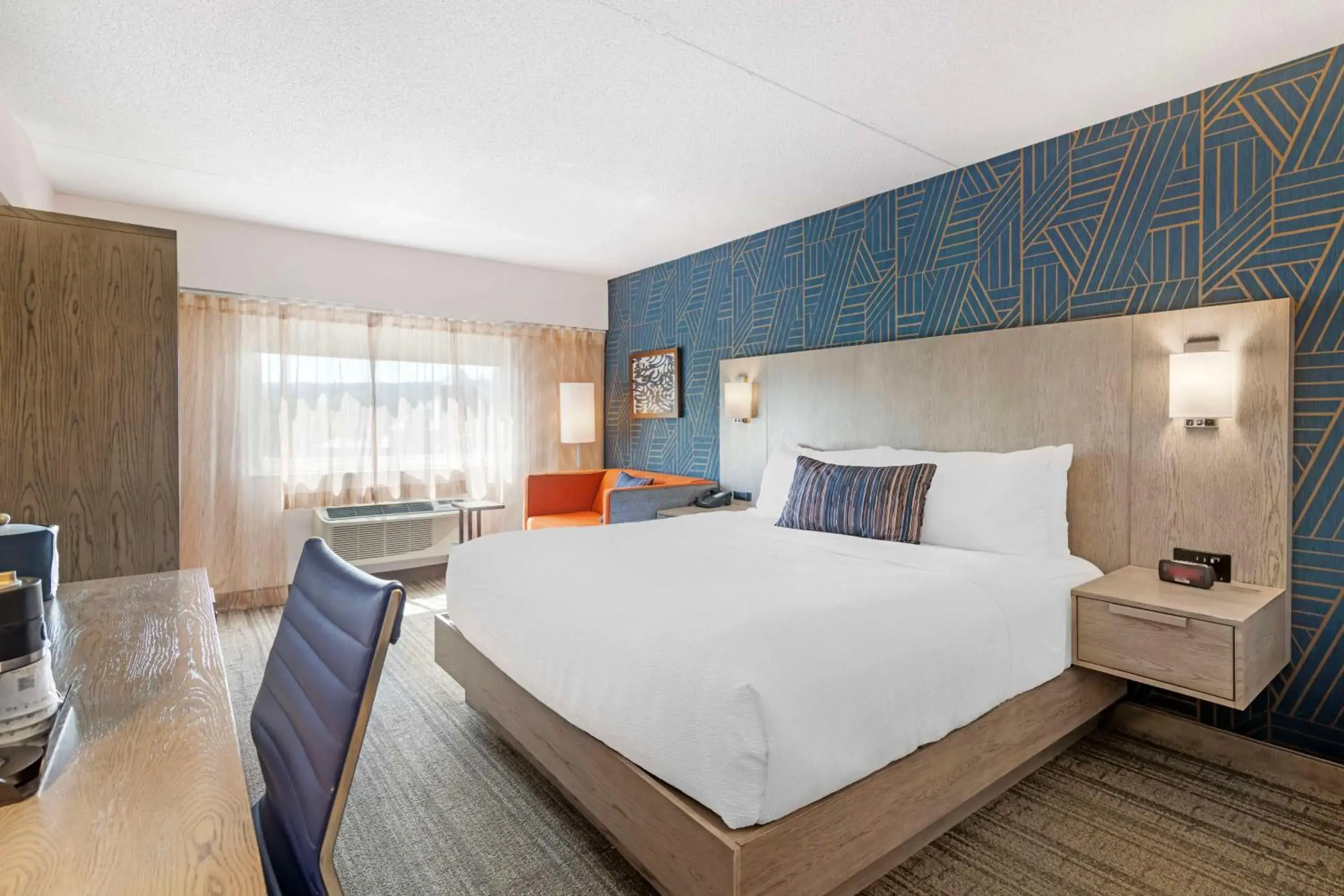 King Room with Sofa Bed in Best Western Plus Landmark Inn King Room with Sofa Bed in Best Western Plus Landmark Inn