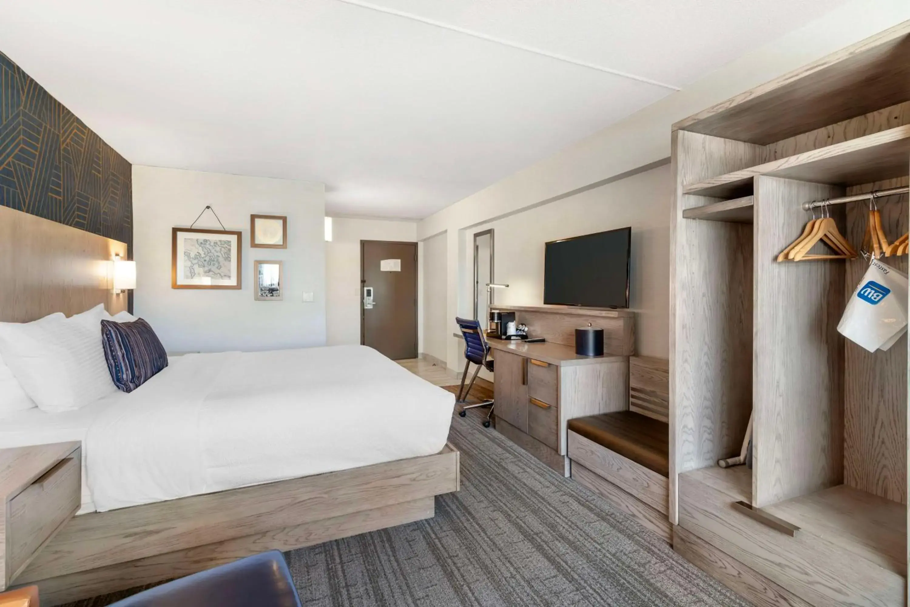 Bedroom, Bed in Best Western Plus Landmark Inn Bedroom, Bed in Best Western Plus Landmark Inn