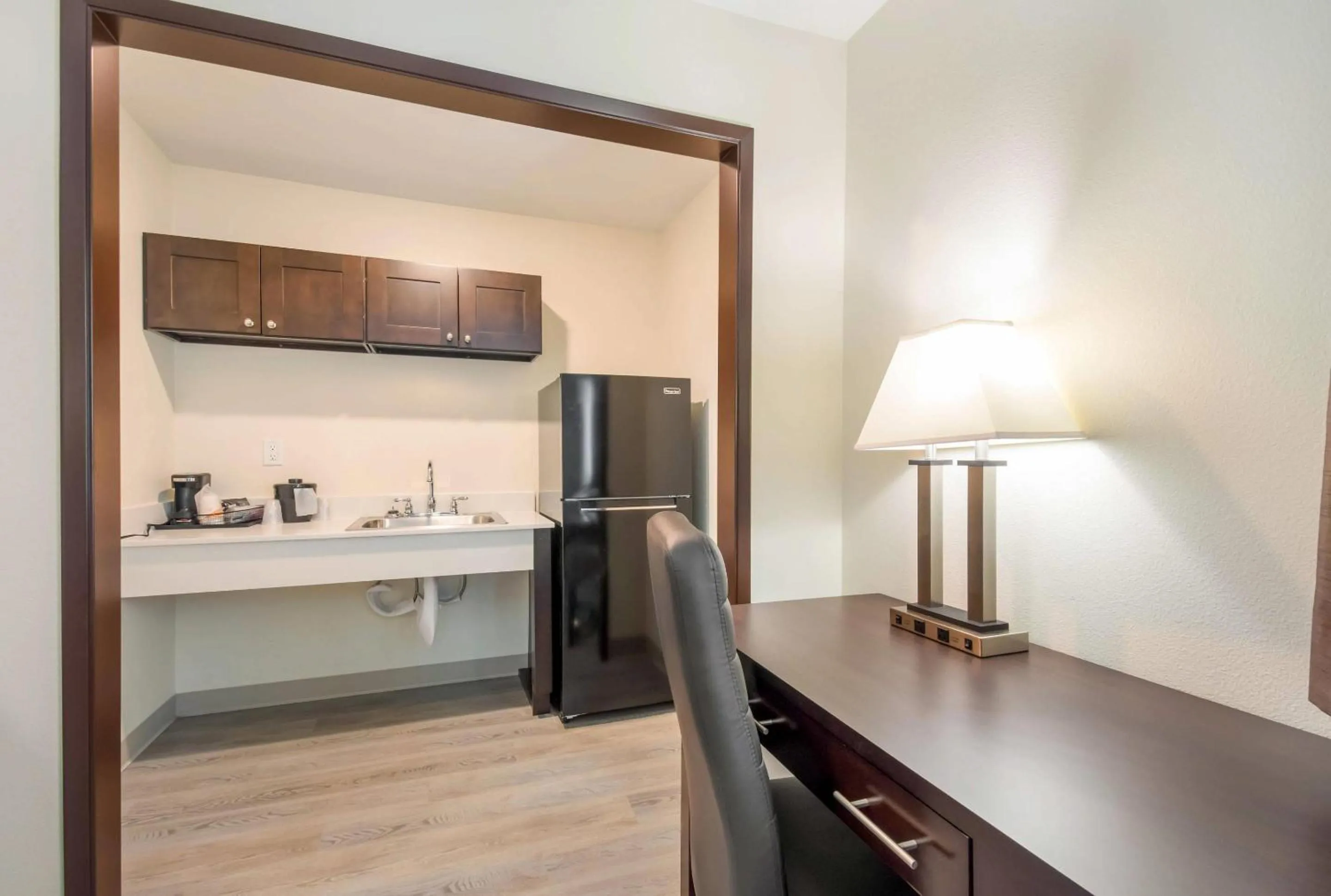 Bedroom in Econo Lodge Umatilla Columbia River Area