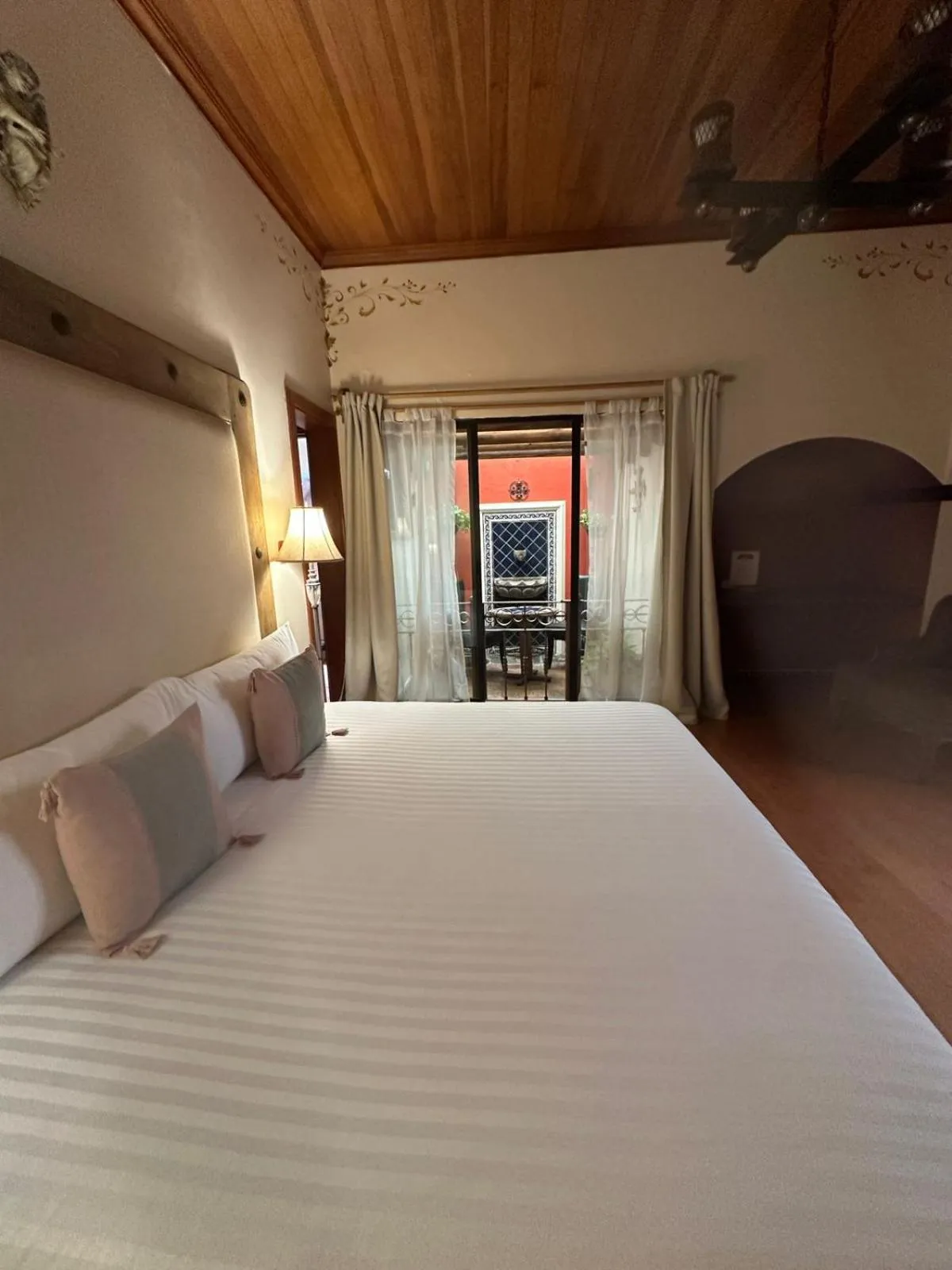 Photo of the whole room, Bed in Casa de los Arcángeles