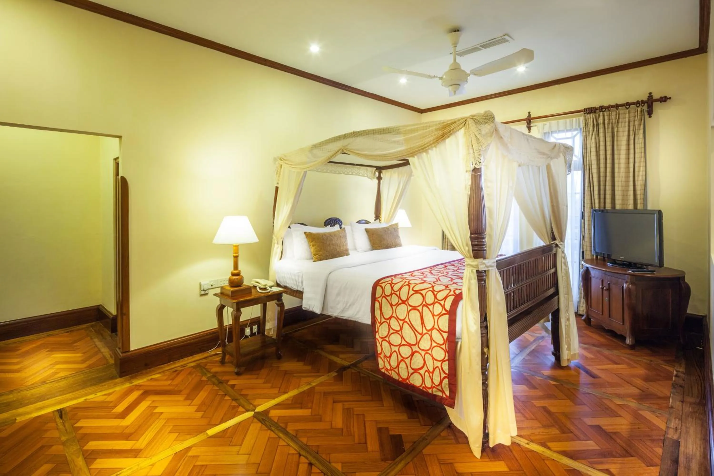 Bed in Mount Lavinia Hotel