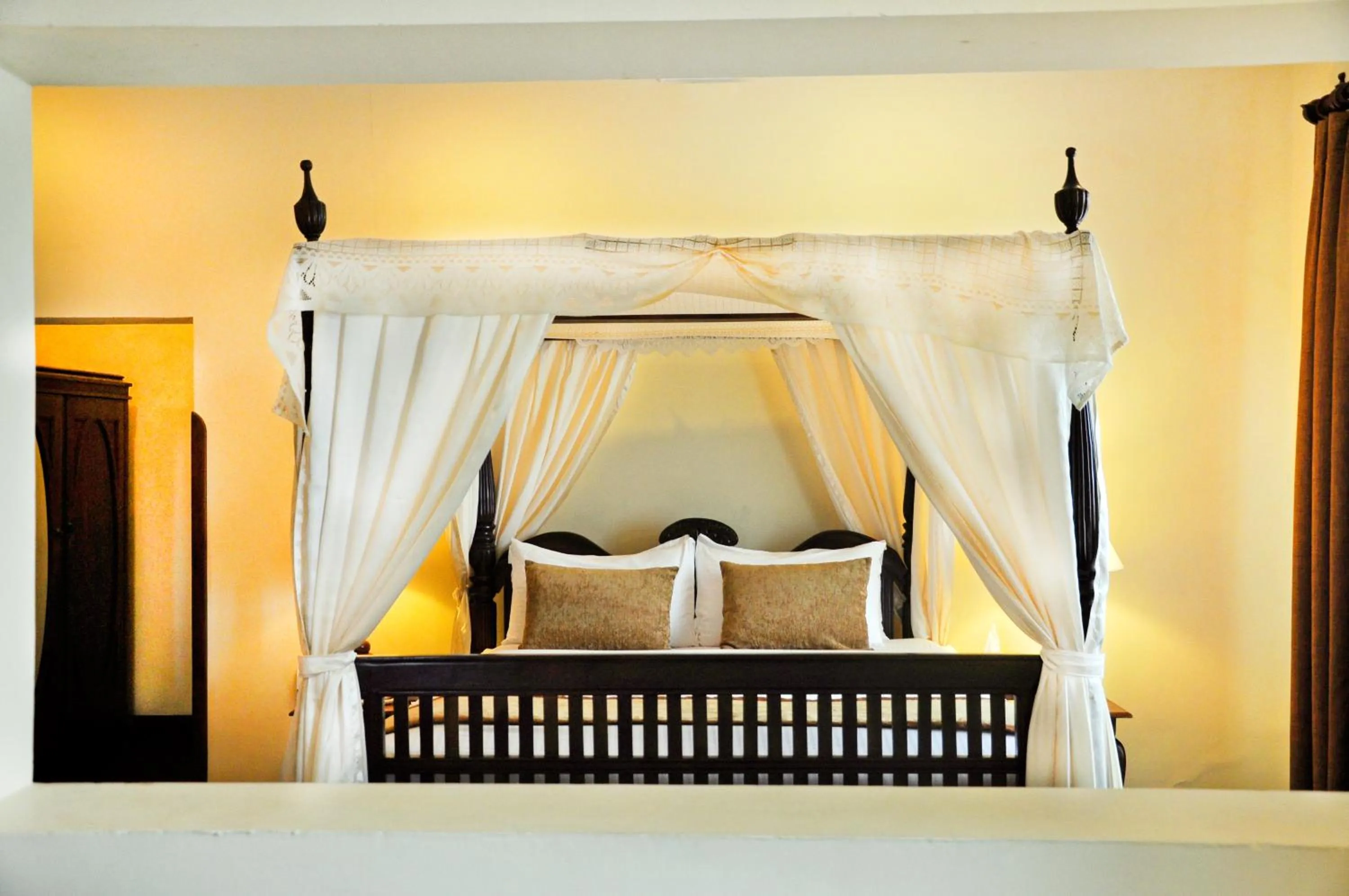 Bed in Mount Lavinia Hotel