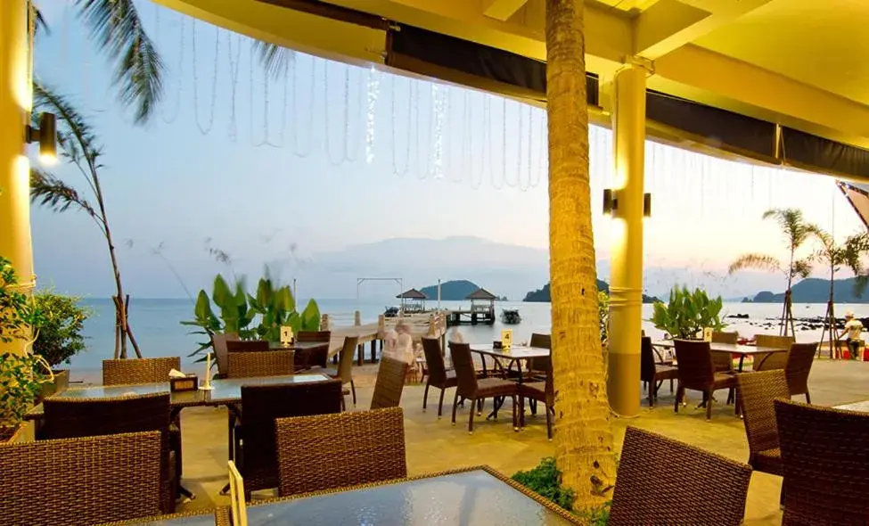 Restaurant/places to eat in Makathanee Resort Restaurant/places to eat in Makathanee Resort