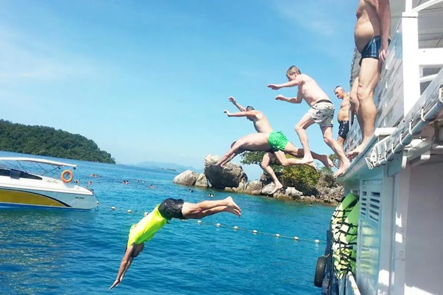 Snorkeling in Makathanee Resort