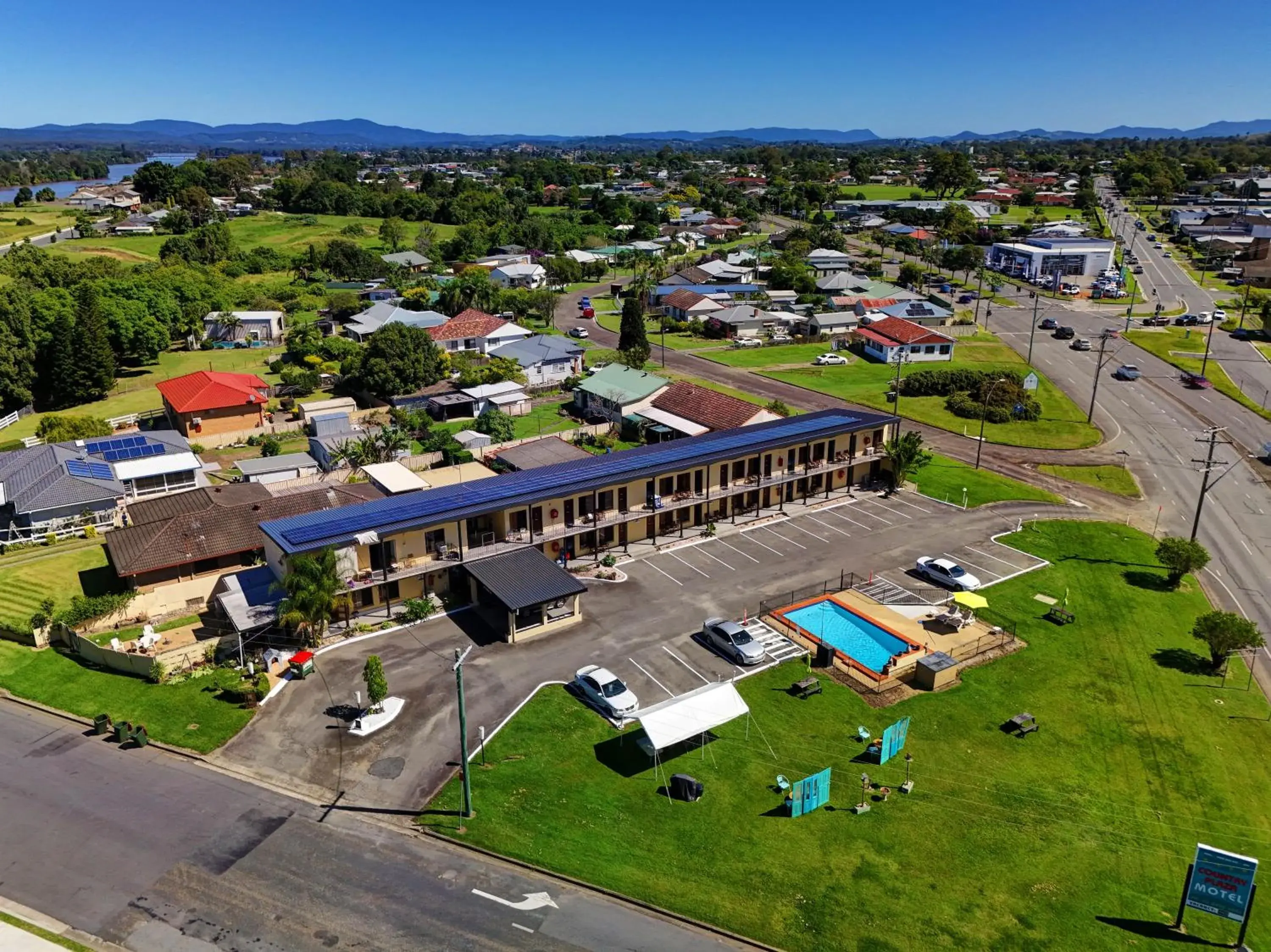 Property building in Country Plaza Motel Taree Property building in Country Plaza Motel Taree