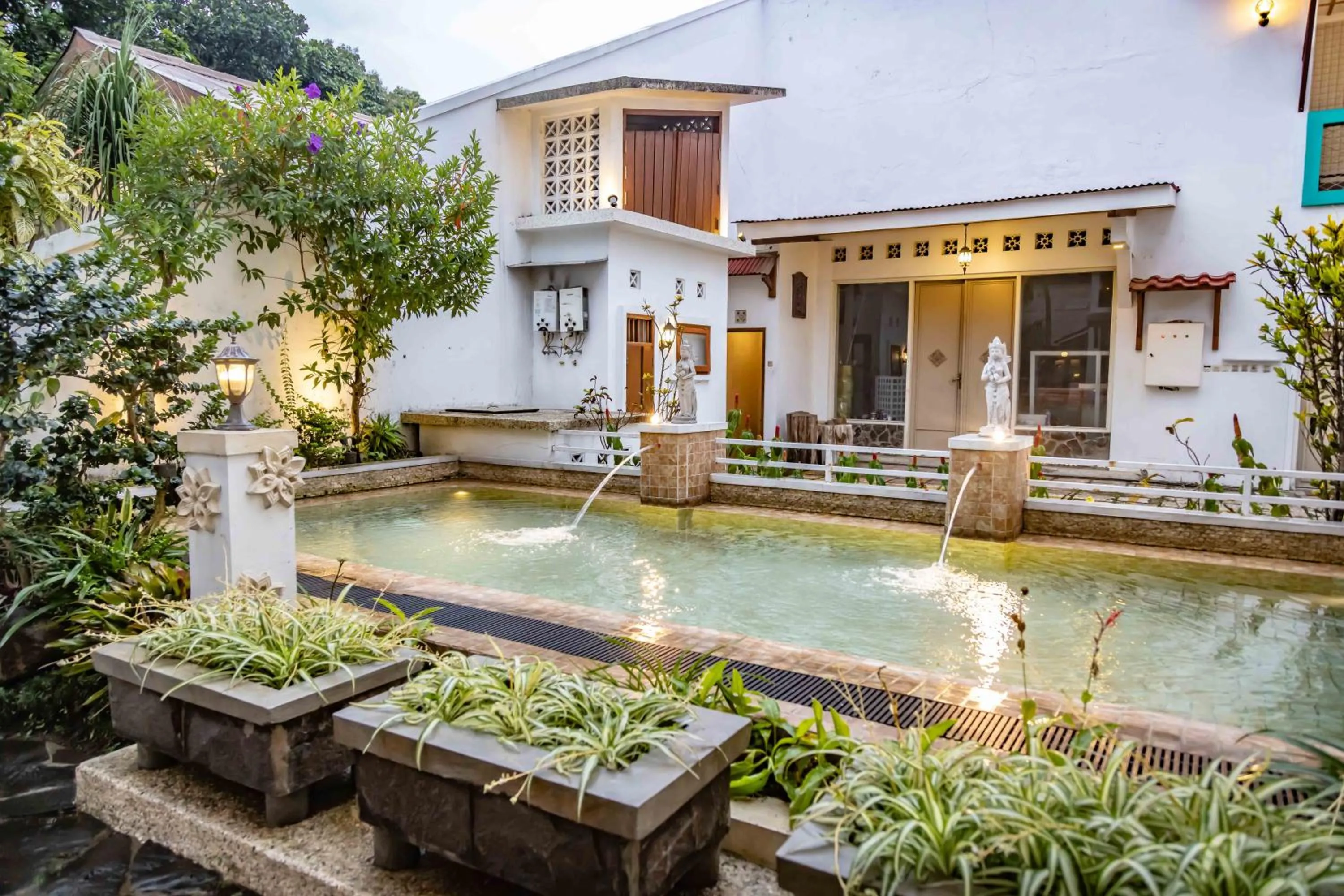 Swimming pool in Family Hotel Gradia 1