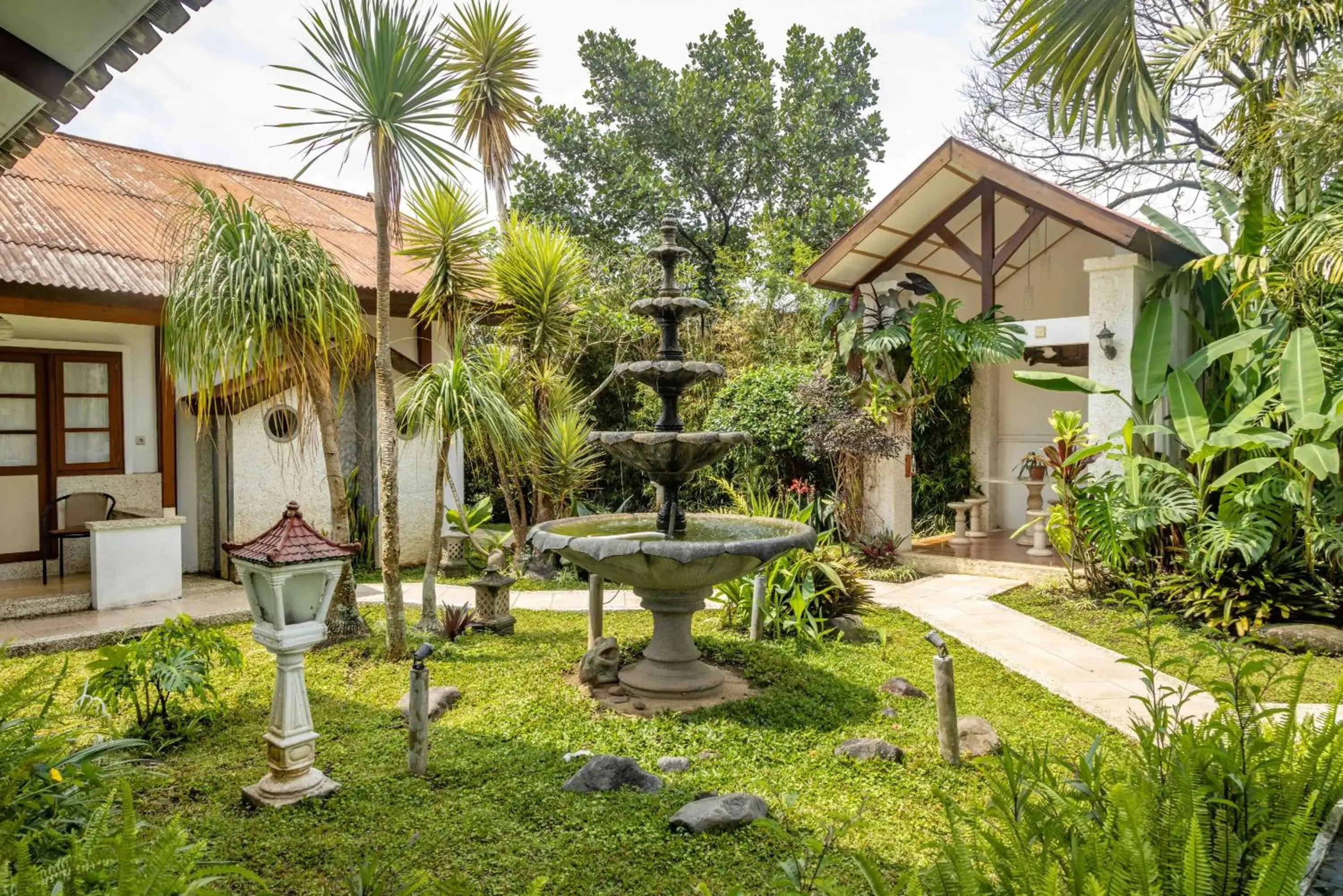 Garden view in Family Hotel Gradia 1 Garden view in Family Hotel Gradia 1