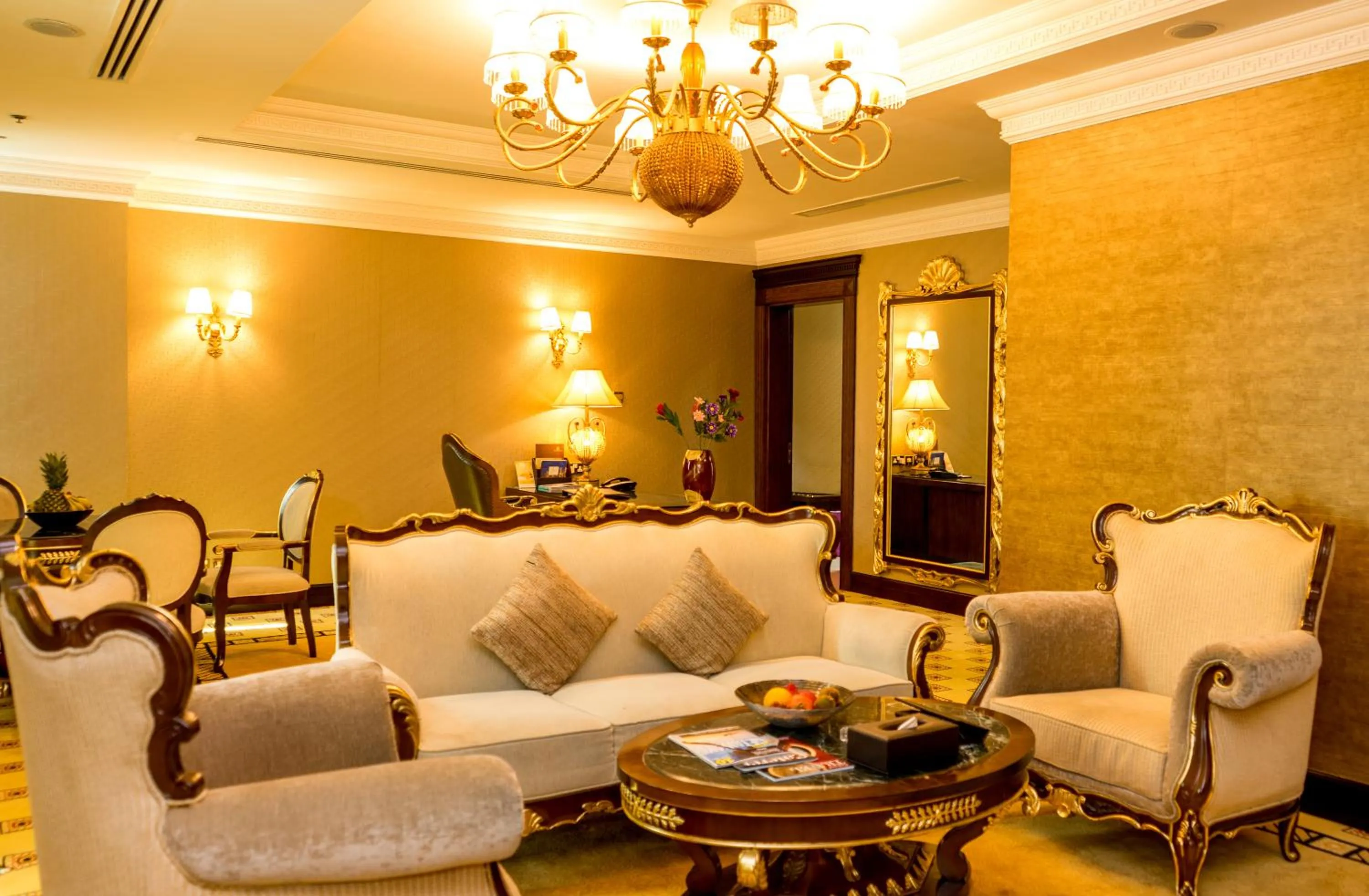 Living room in Grand Excelsior Hotel Al Barsha