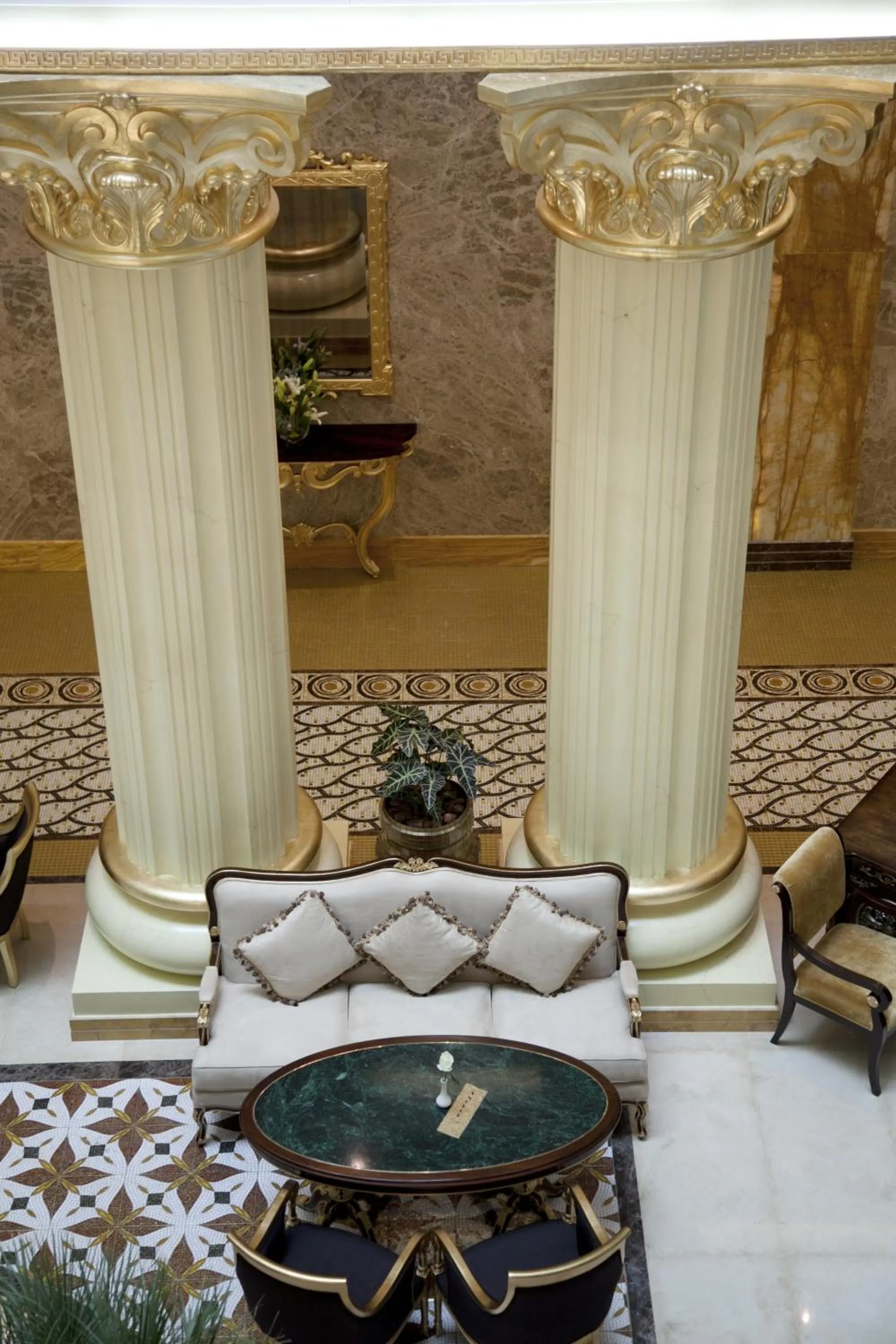 Lobby or reception in Grand Excelsior Hotel Al Barsha