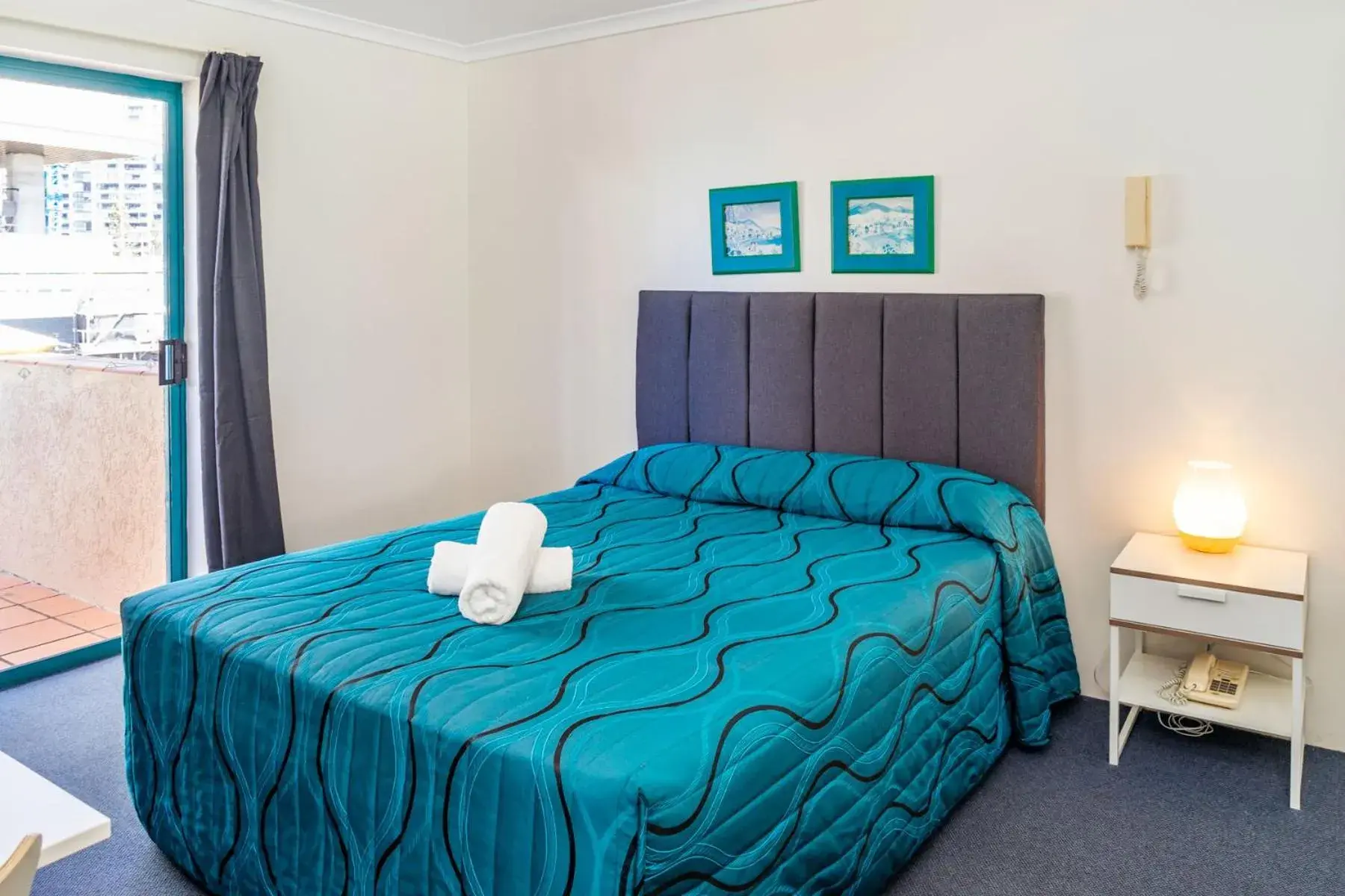 Bed in Aruba Sands Resort Bed in Aruba Sands Resort